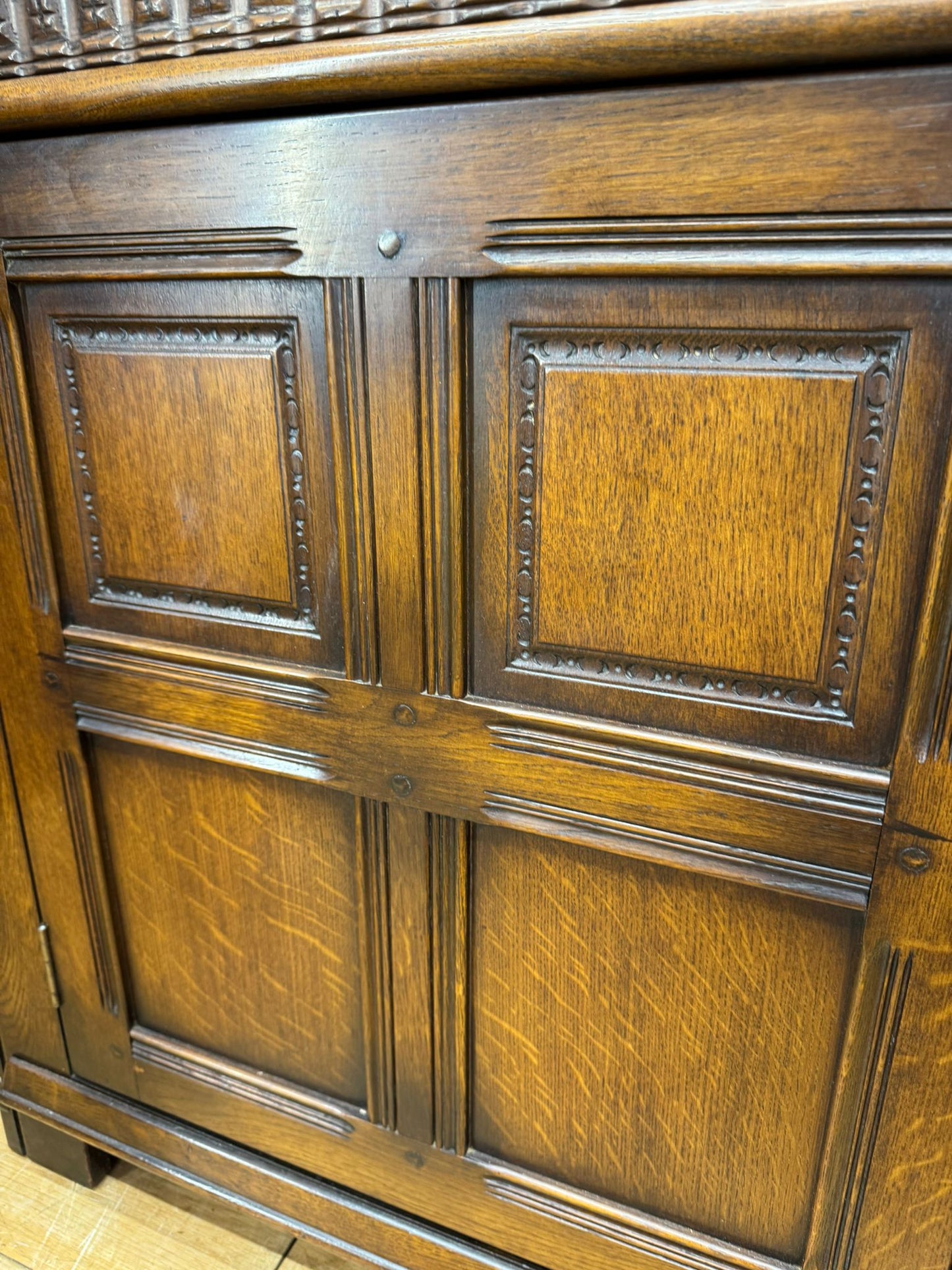 Ercol Old Colonial Large Sideboard – Oak, Carved Panel, Vintage Buffet Cupboard