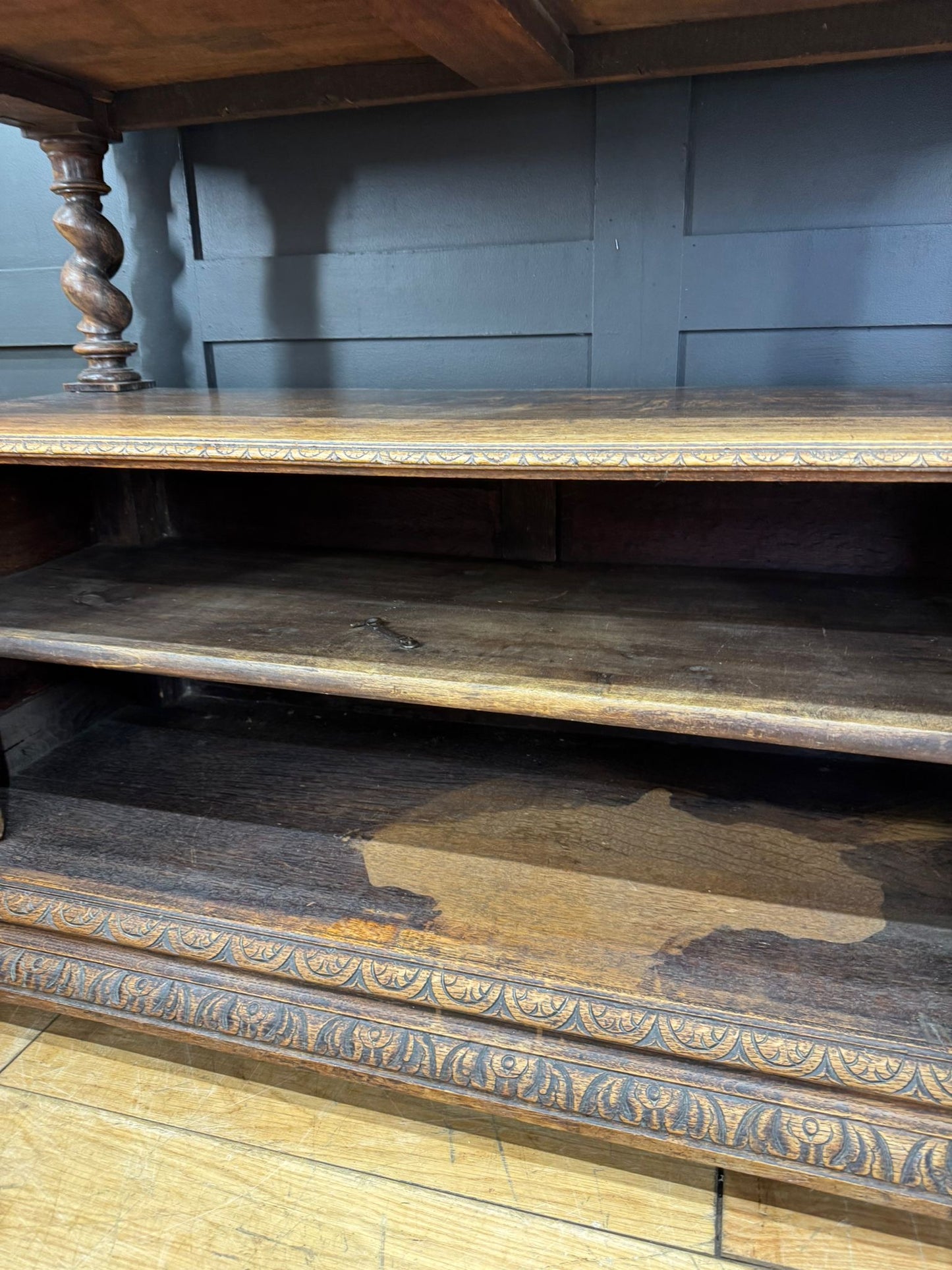 Antique Victorian Carved Oak Sideboard Buffet – Green Man / Oak Cabinet
