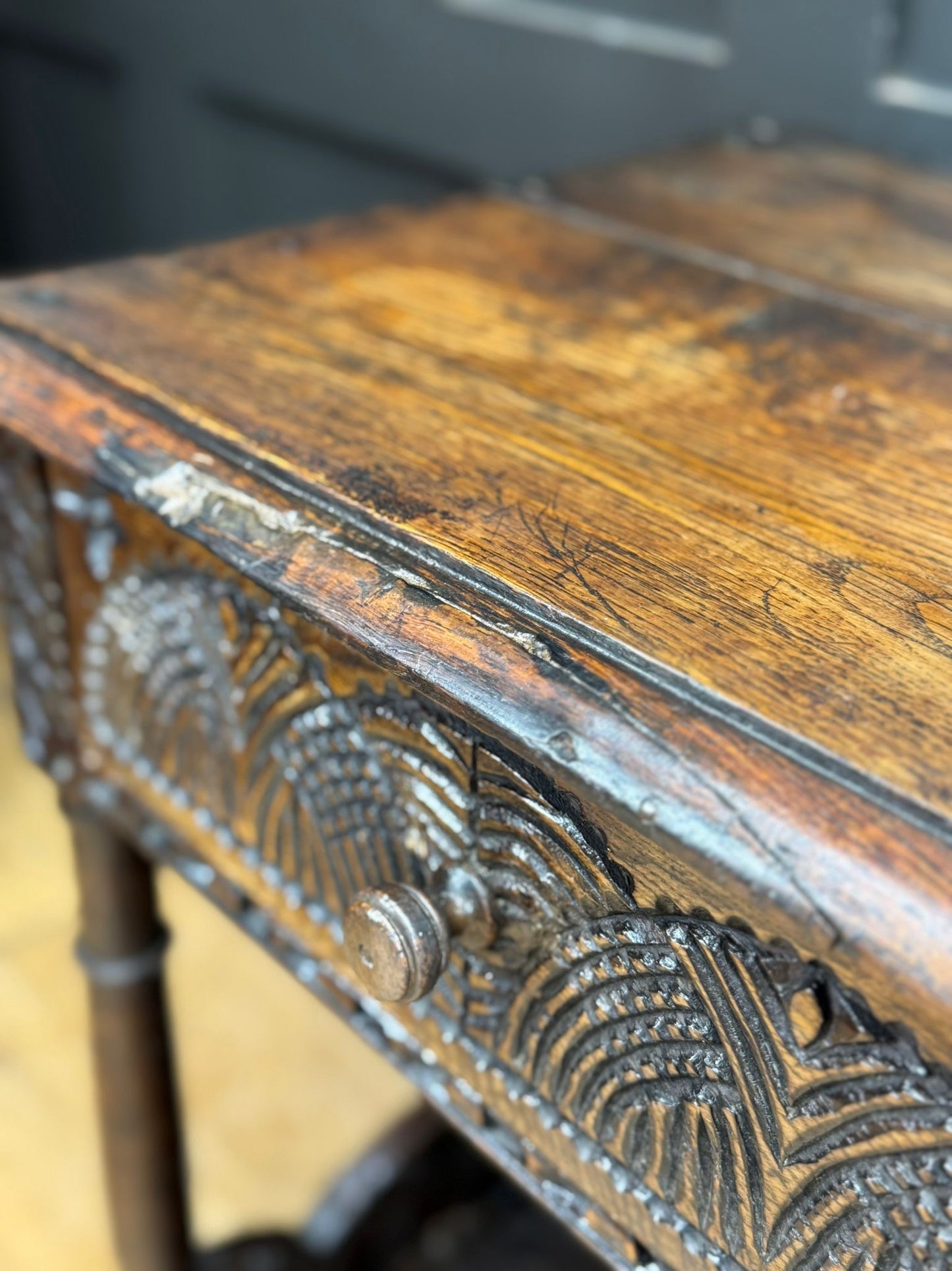 Antique 18th Century Carved Oak Lowboy Table Sideboard Console c.1700s
