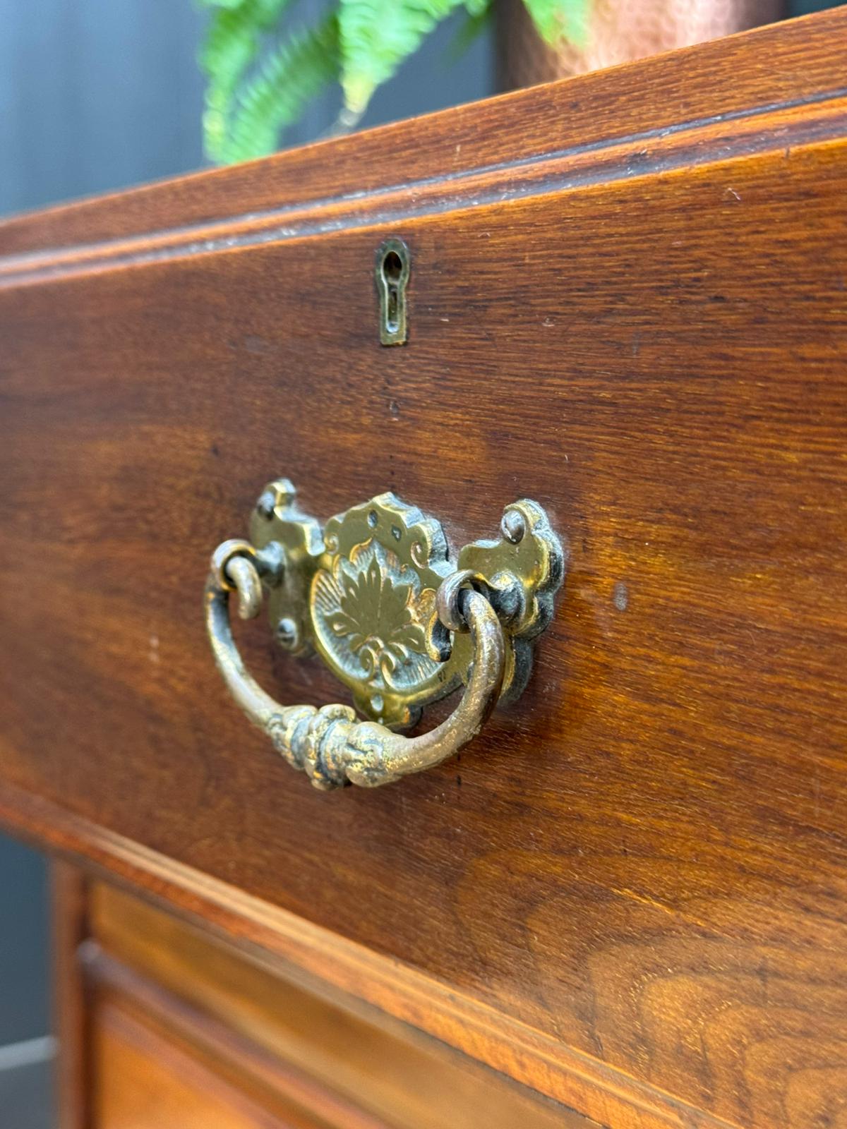 Antique Mahogany Chest of Drawers / Victorian Chest / Bedroom Storage