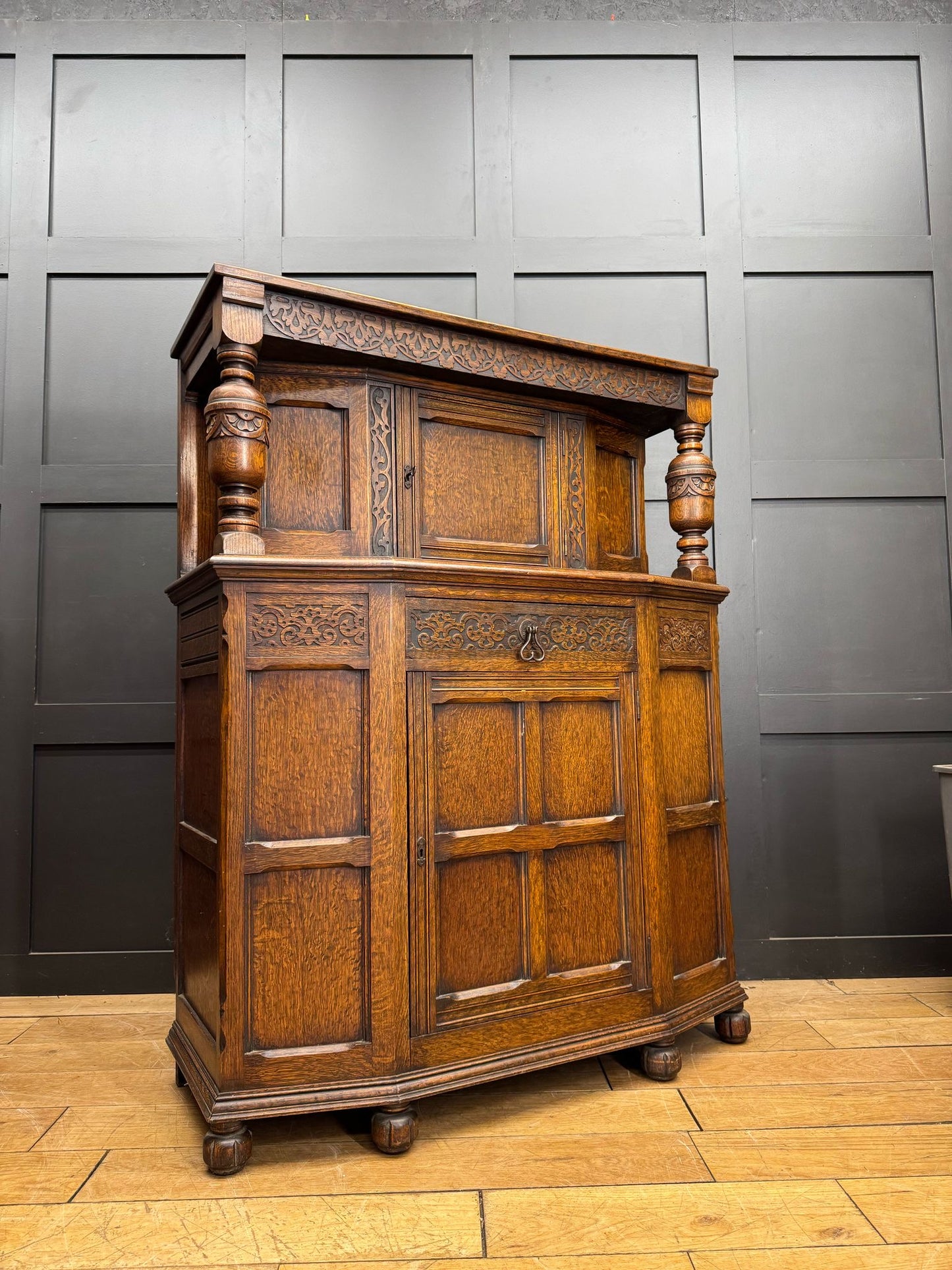 Antique Oak Court Cupboard / Oak Dresser / Cocktail Bar / Oak Cabinet