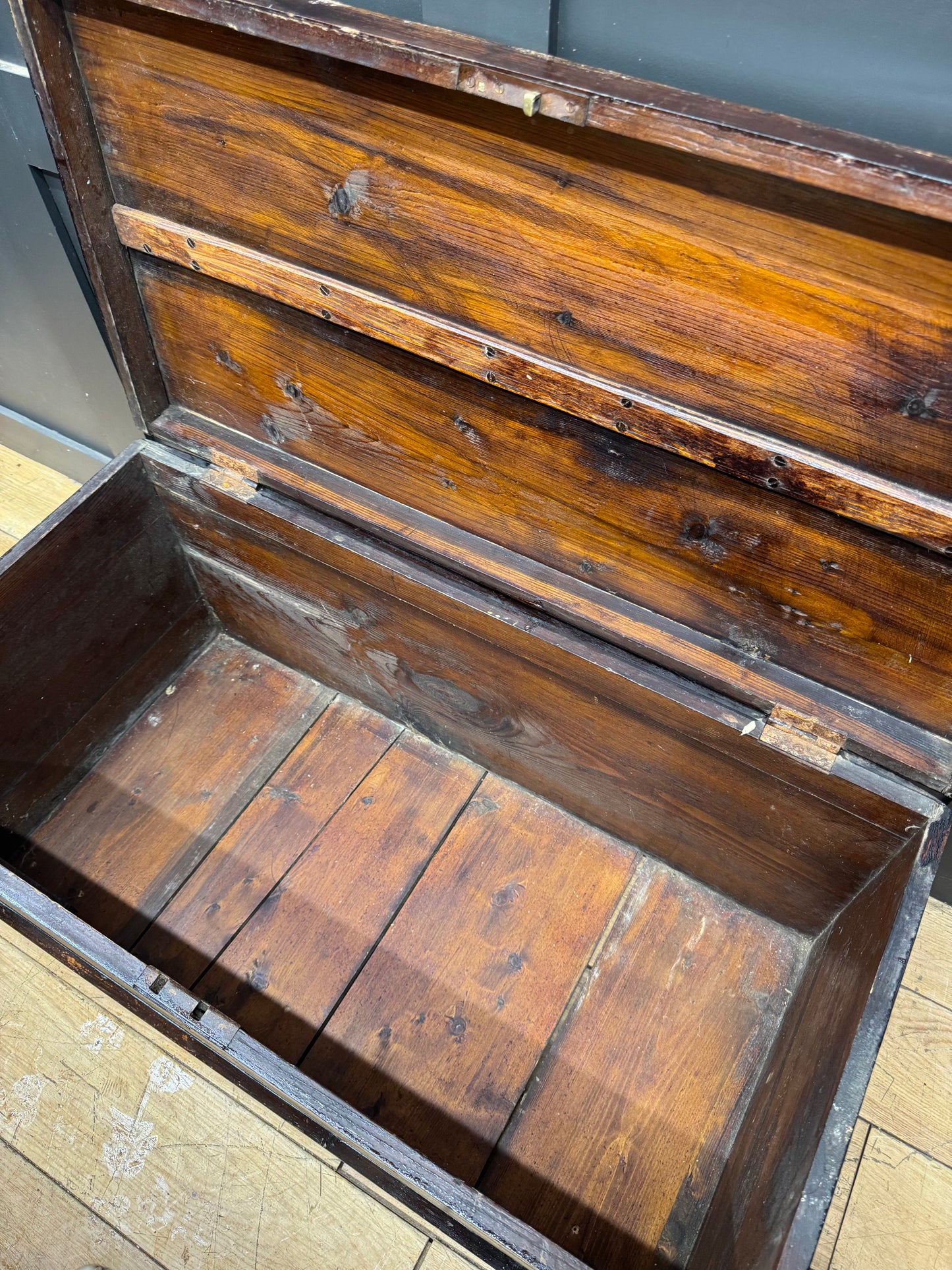Antique Pine Trunk Chest / Coffee Table / Rustic Box Storage / Toy Storage chest