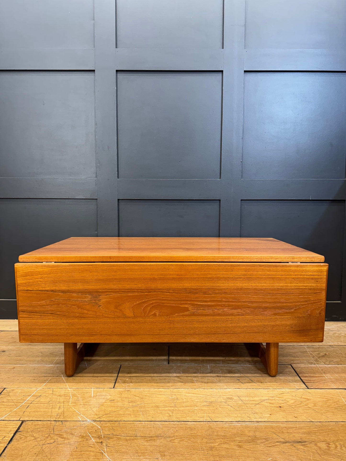 Mid Century Teak Coffee Table / Extending Drop Leaf Coffee Table / D-Scan