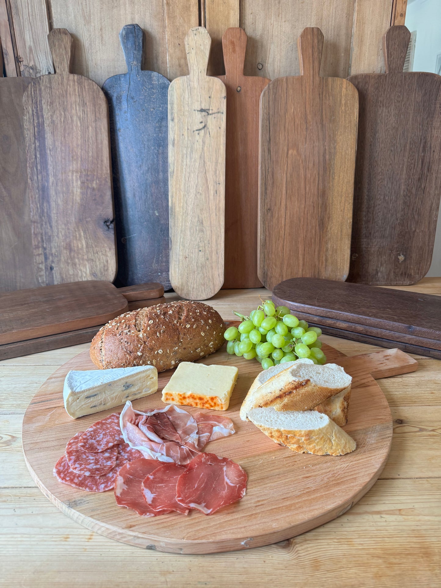 Wooden Bread Board / Chopping Board / Antipasti Sharing Platter / Cheese Board