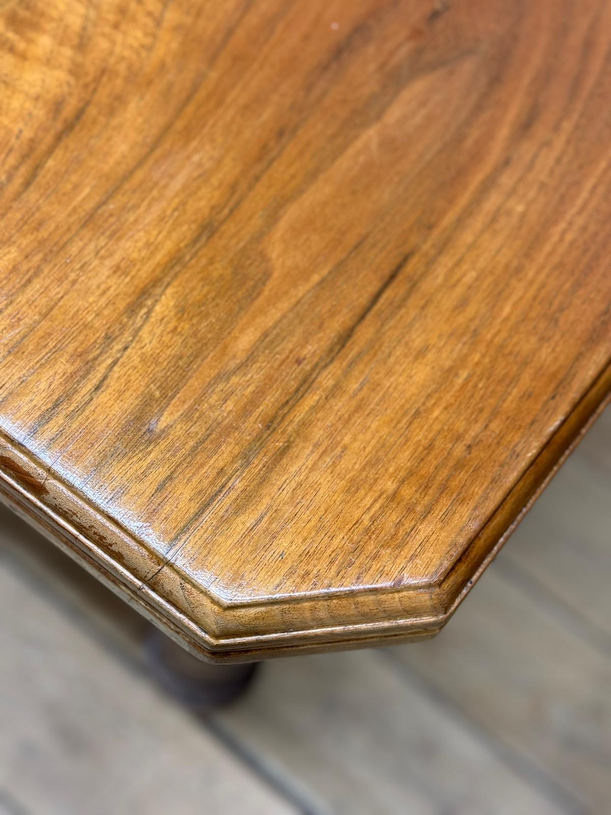 Antique Walnut Wind Out Dining Kitchen Table / Extending Table 8-10 People