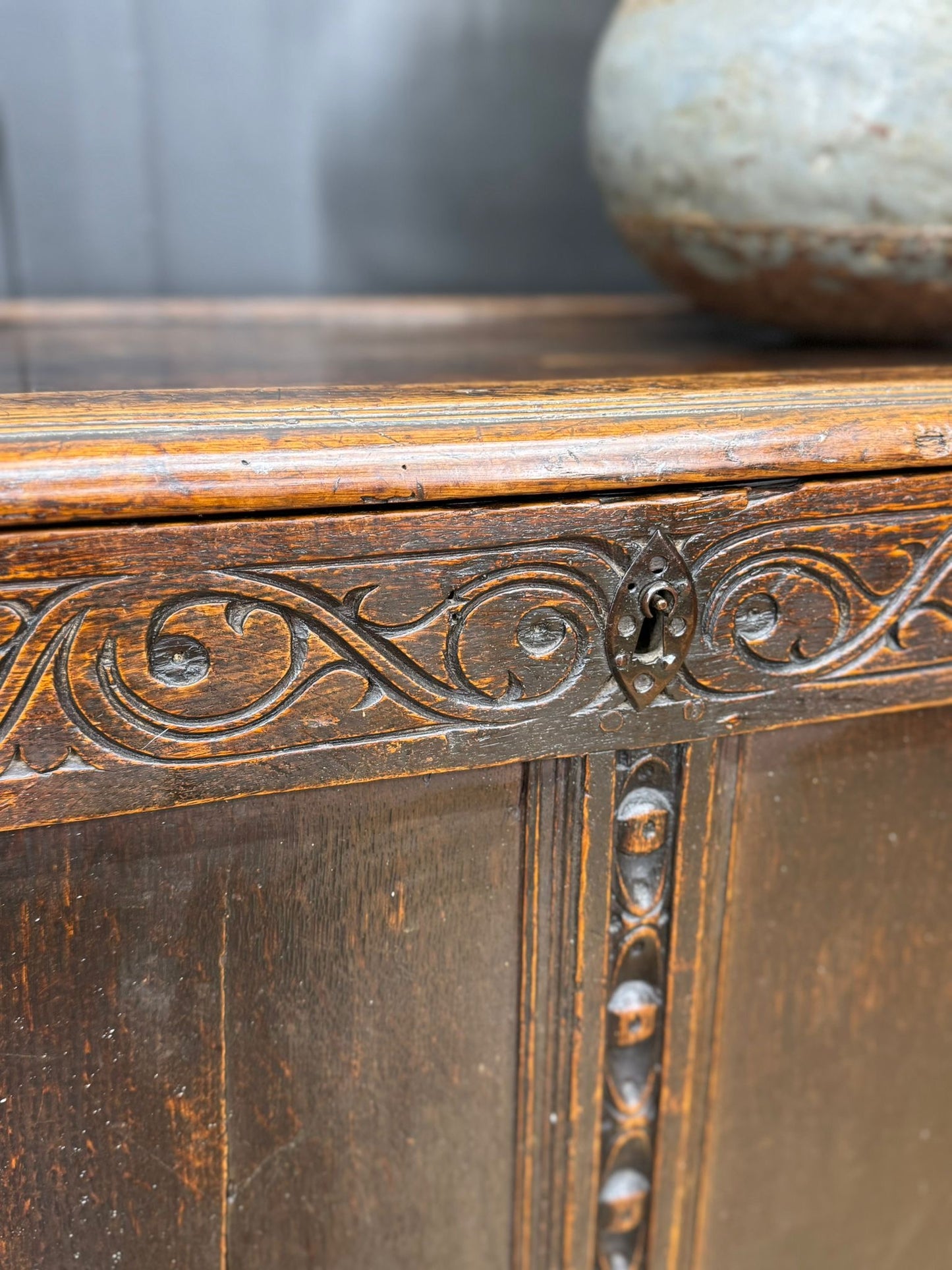 Antique Oak Coffer / 18th.C Antique Mule Chest / Blanket Box Sideboard Tv Stand