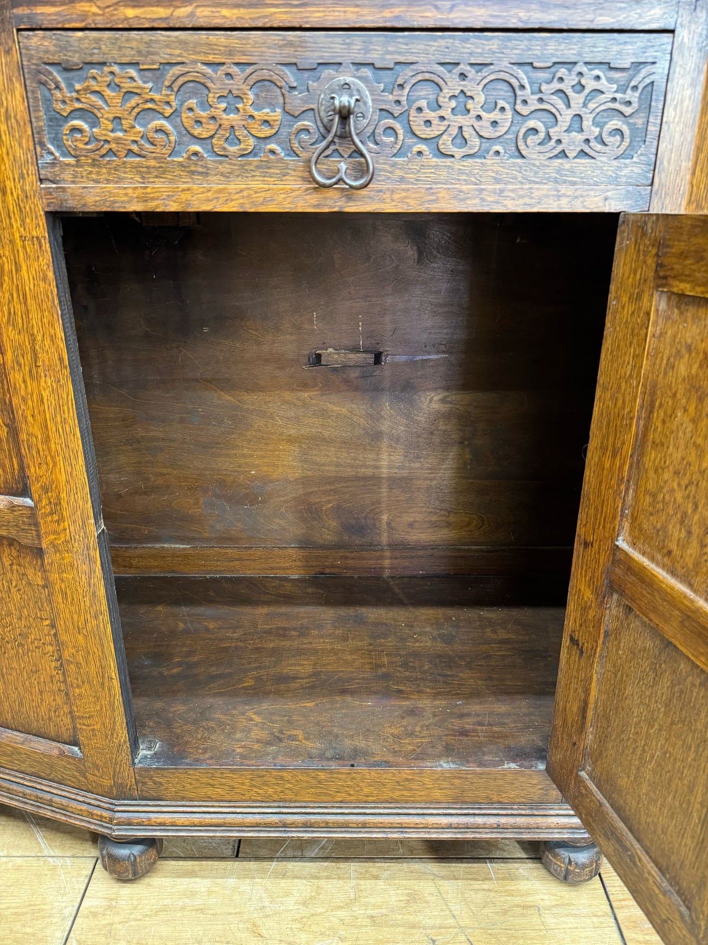 Antique Oak Court Cupboard / Oak Dresser / Cocktail Bar / Oak Cabinet