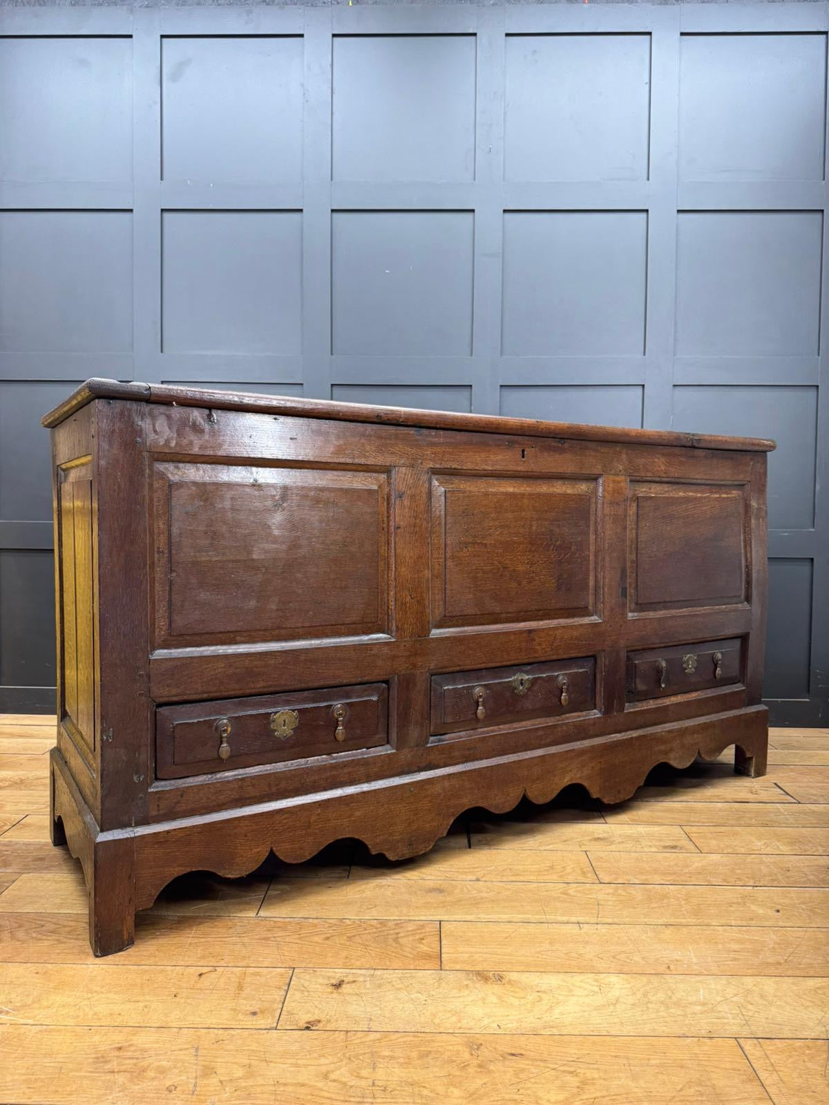 Antique Elm Oak Mule Chest Coffer – Sideboard TV Stand Storage with Drawers