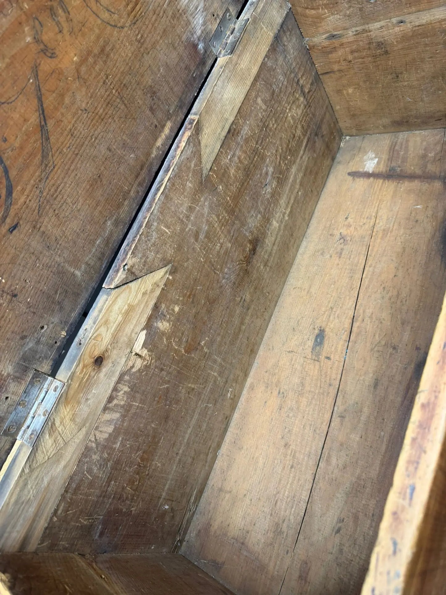 Antique Pine Storage Chest – Rustic Blanket Box / Coffee Table Trunk RUSTIC WAREHOUSE NORFOLK