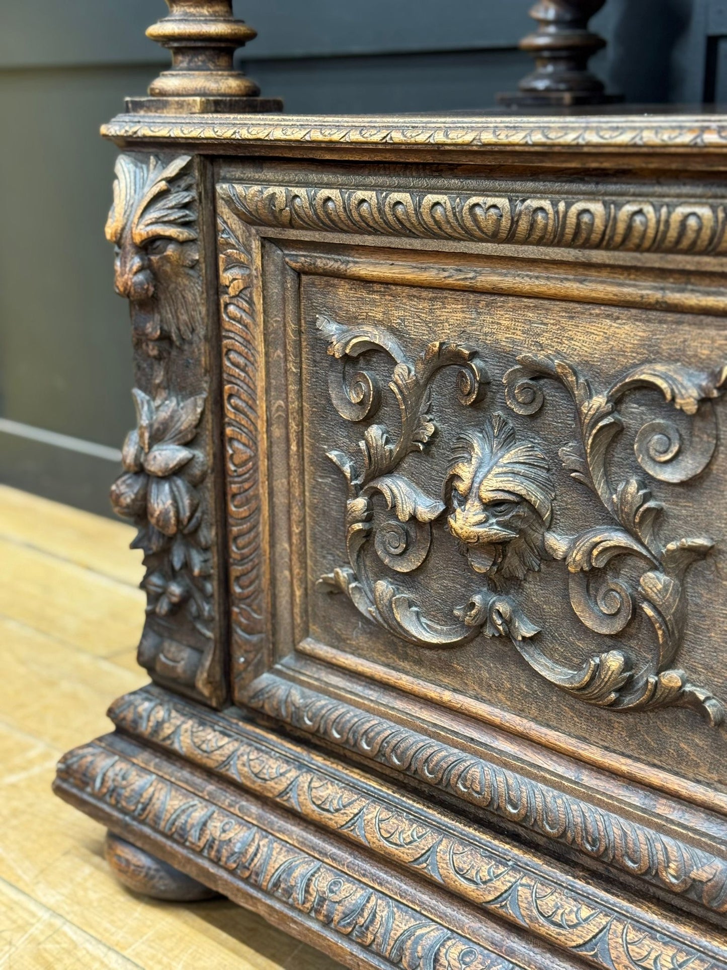 Antique Victorian Carved Oak Sideboard Buffet – Green Man / Oak Cabinet