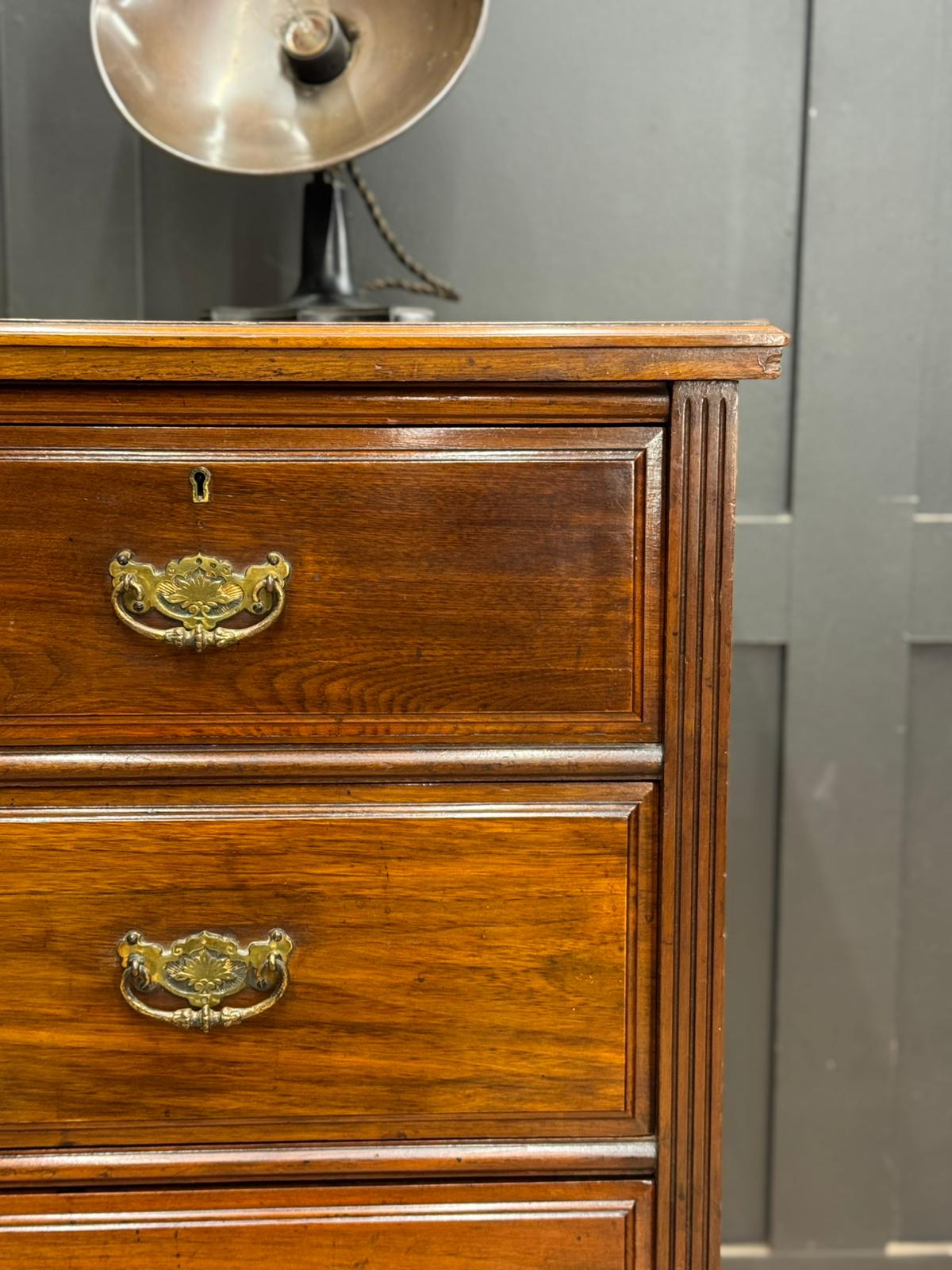 Antique Mahogany Chest of Drawers / Victorian Chest / Bedroom Storage
