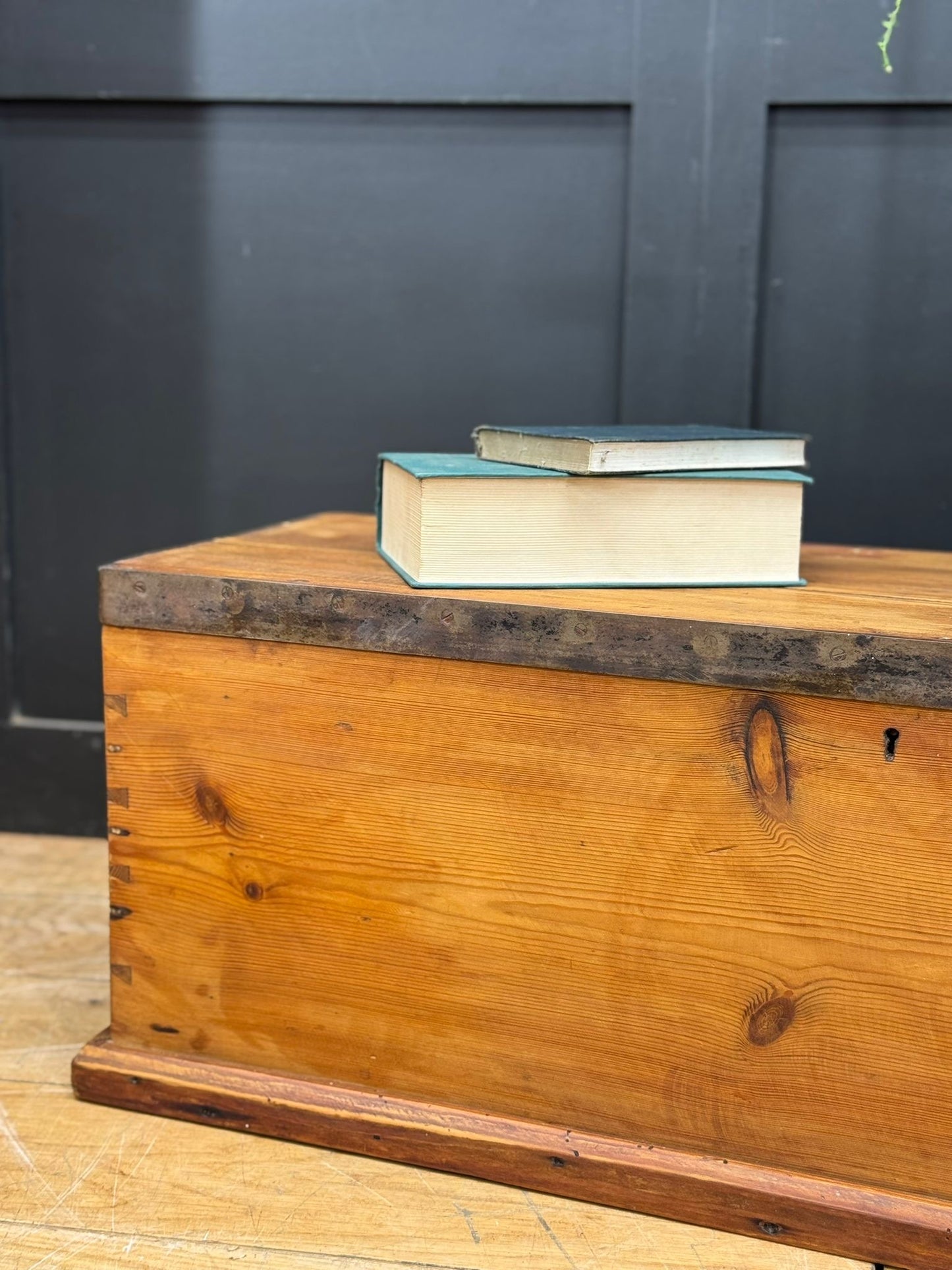 Antique Pine Blanket Chest Trunk Rustic Storage Box / Coffee Table