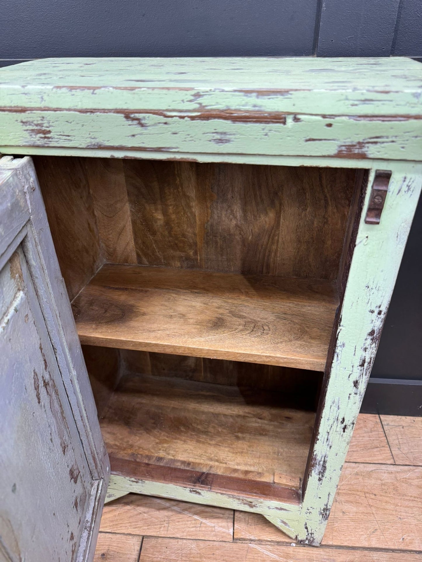 Vintage Pair Of Teak Bedside Cupboards / Side Sofa Tables / Bedside Tables
