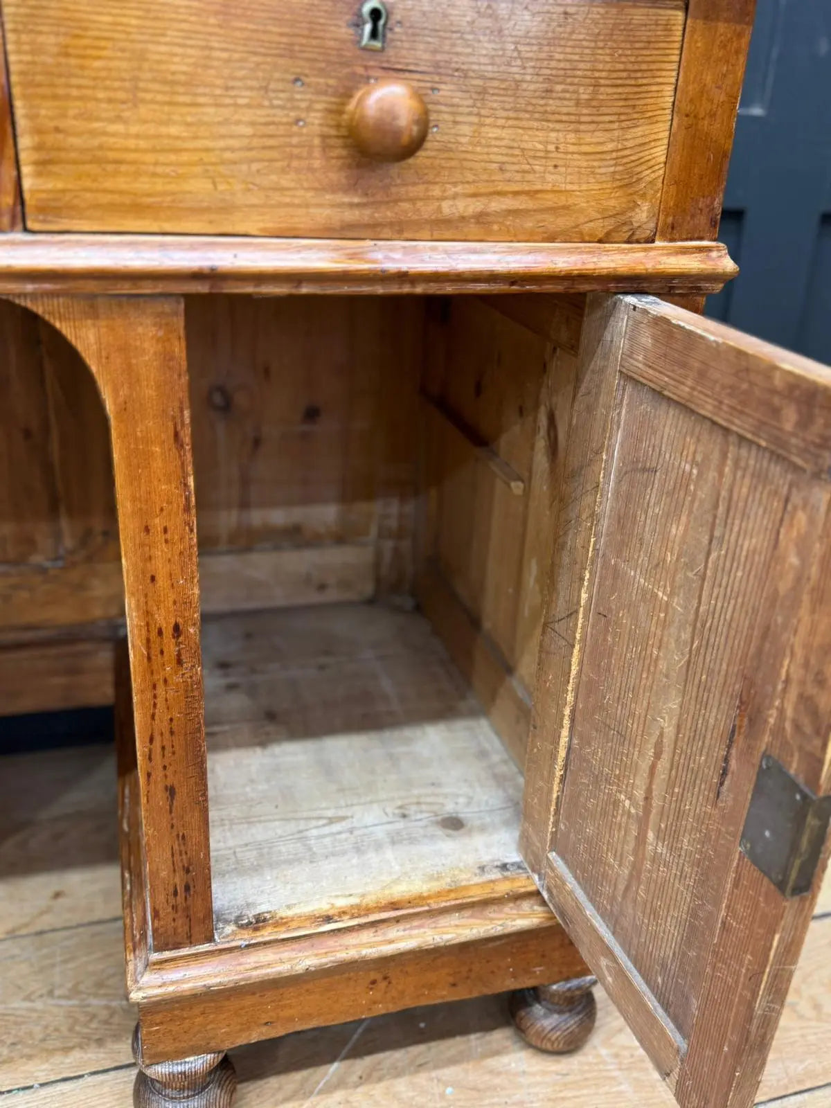 Antique Pine Pedestal Desk Dressing Table with Cupboards & Drawers RUSTIC WAREHOUSE NORFOLK