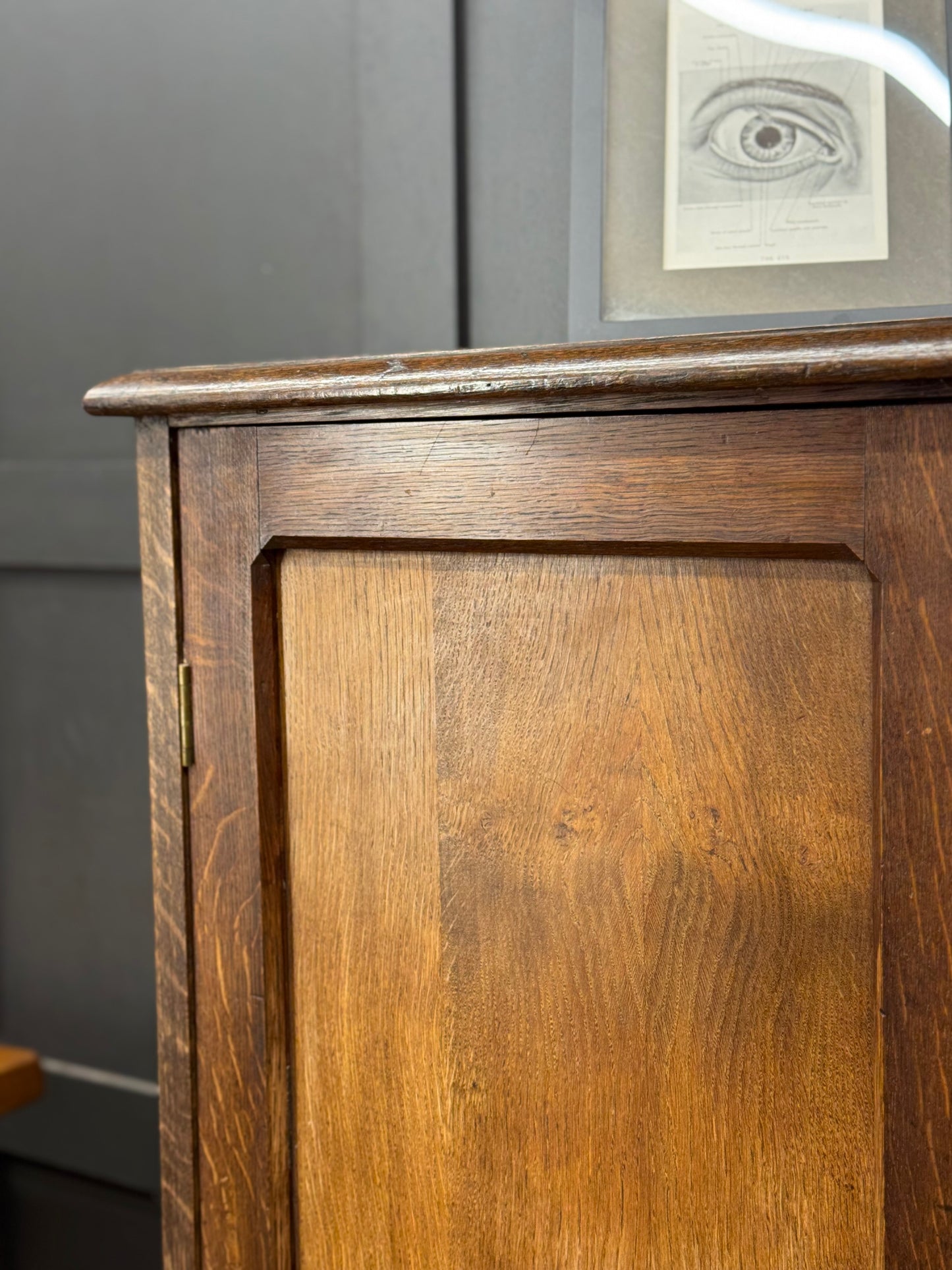 Antique Oak Compact Wardrobe – Solid English Oak Double Door Armoire with Drawers