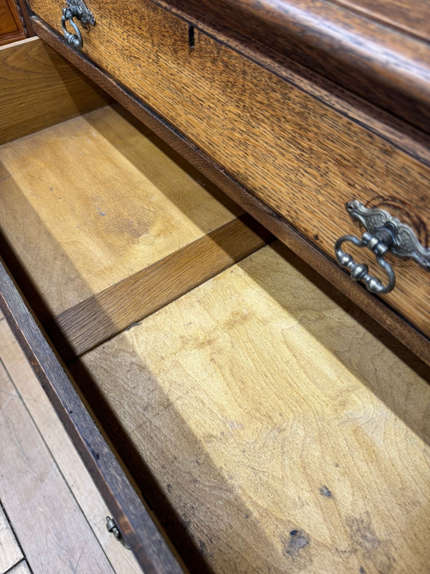 Antique Tiger Oak Chest of Drawers – Farmhouse, Rustic Bedroom, Hallway Storage