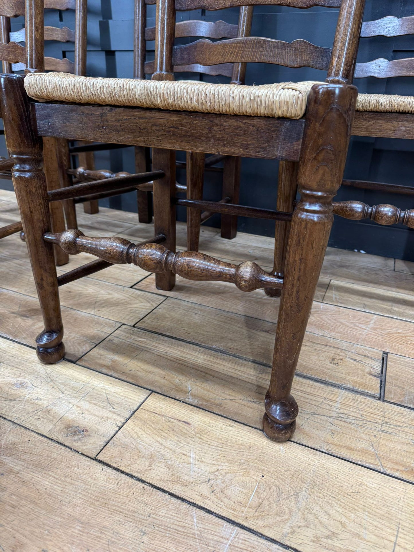 Set of 6 Vintage Oak Ladderback Dining Chairs with Rush Seats inc Carver