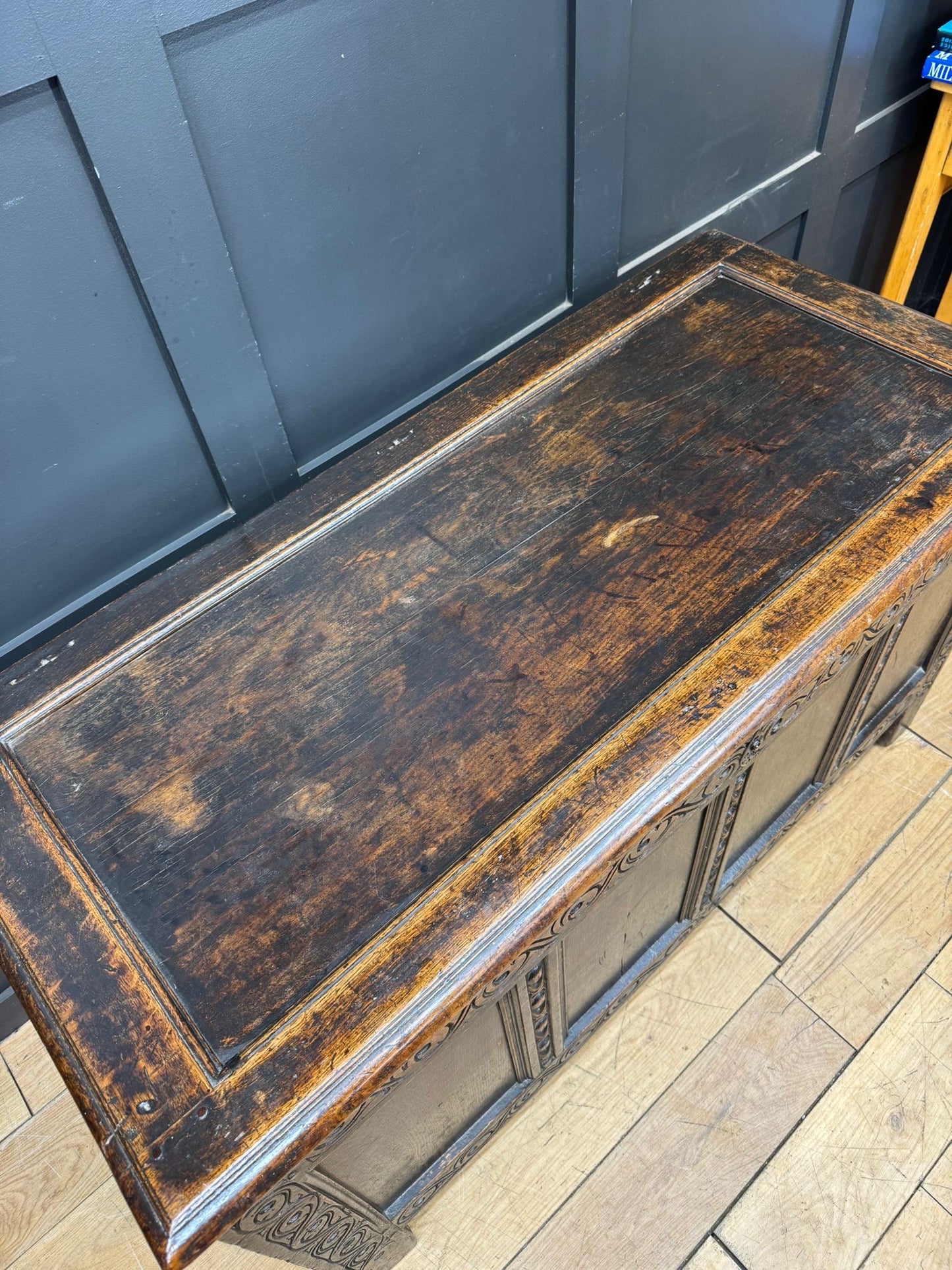 Antique Oak Coffer / 18th.C Antique Mule Chest / Blanket Box Sideboard Tv Stand