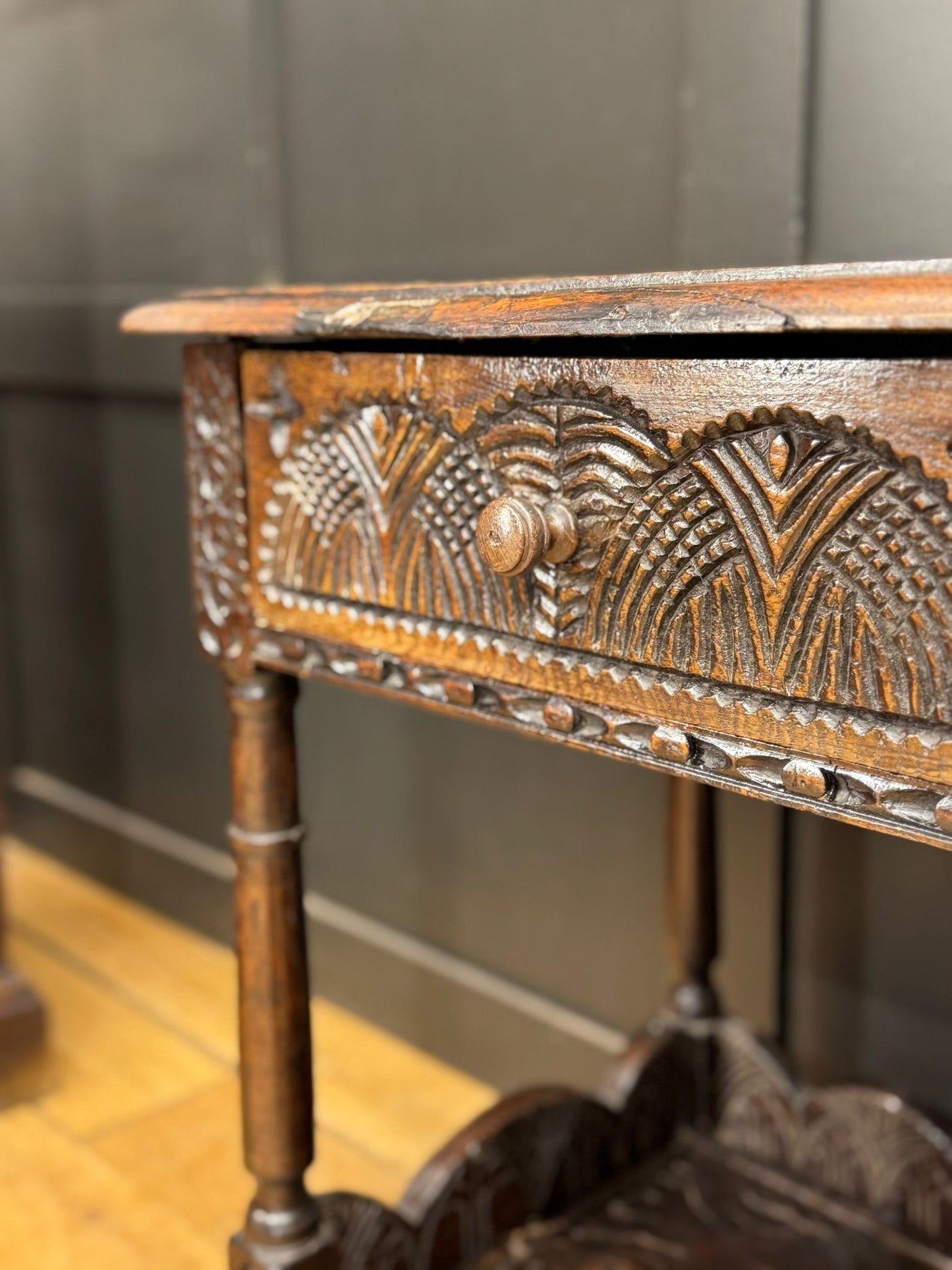 Antique 18th Century Carved Oak Lowboy Table Sideboard Console c.1700s