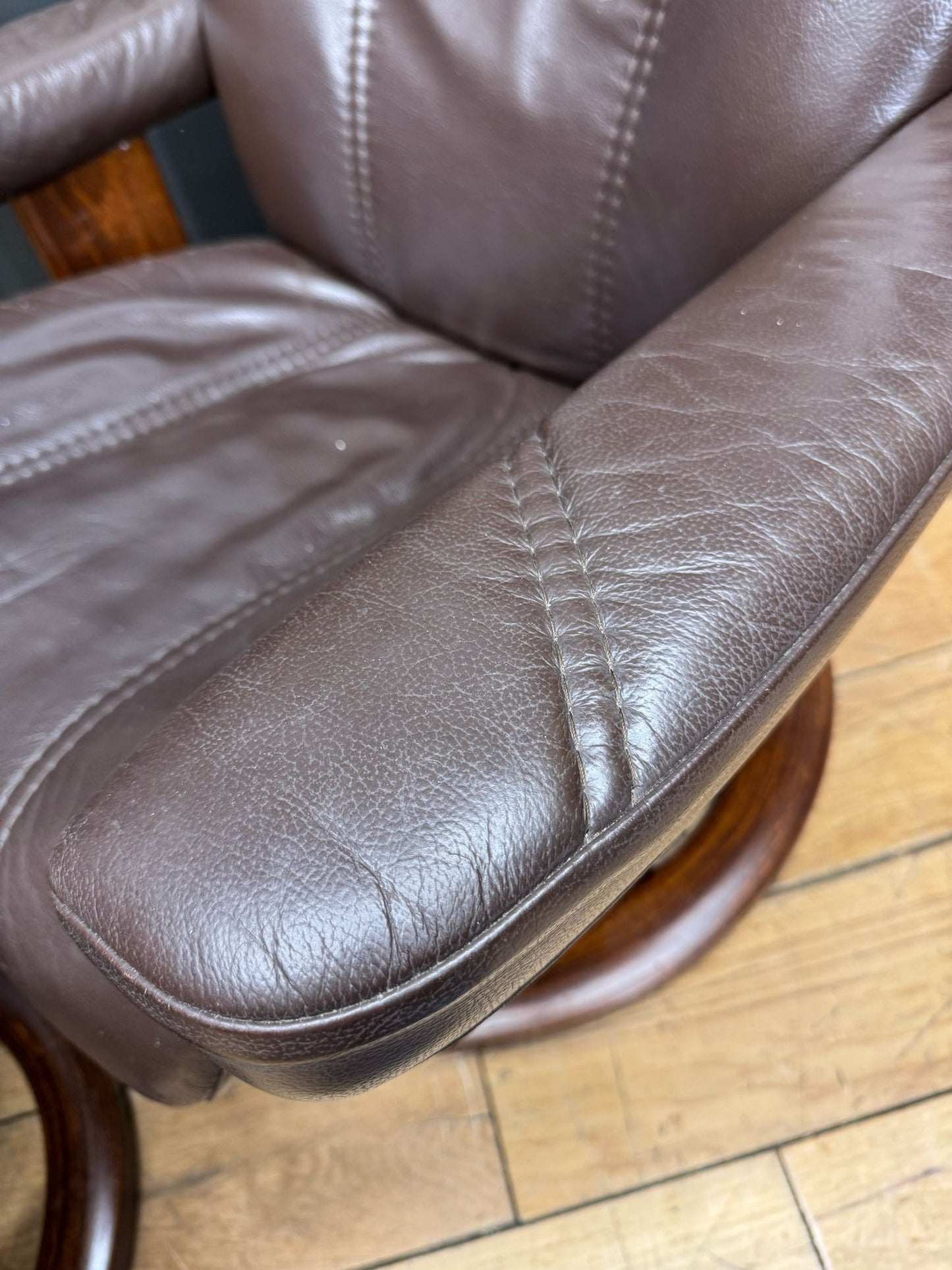 Preloved Ekornes Stressless Brown Leather Reclining Armchair Matching Footstool