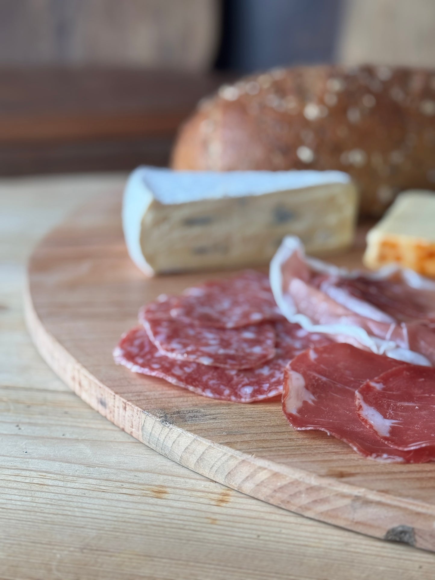Wooden Bread Board / Chopping Board / Antipasti Sharing Platter / Cheese Board