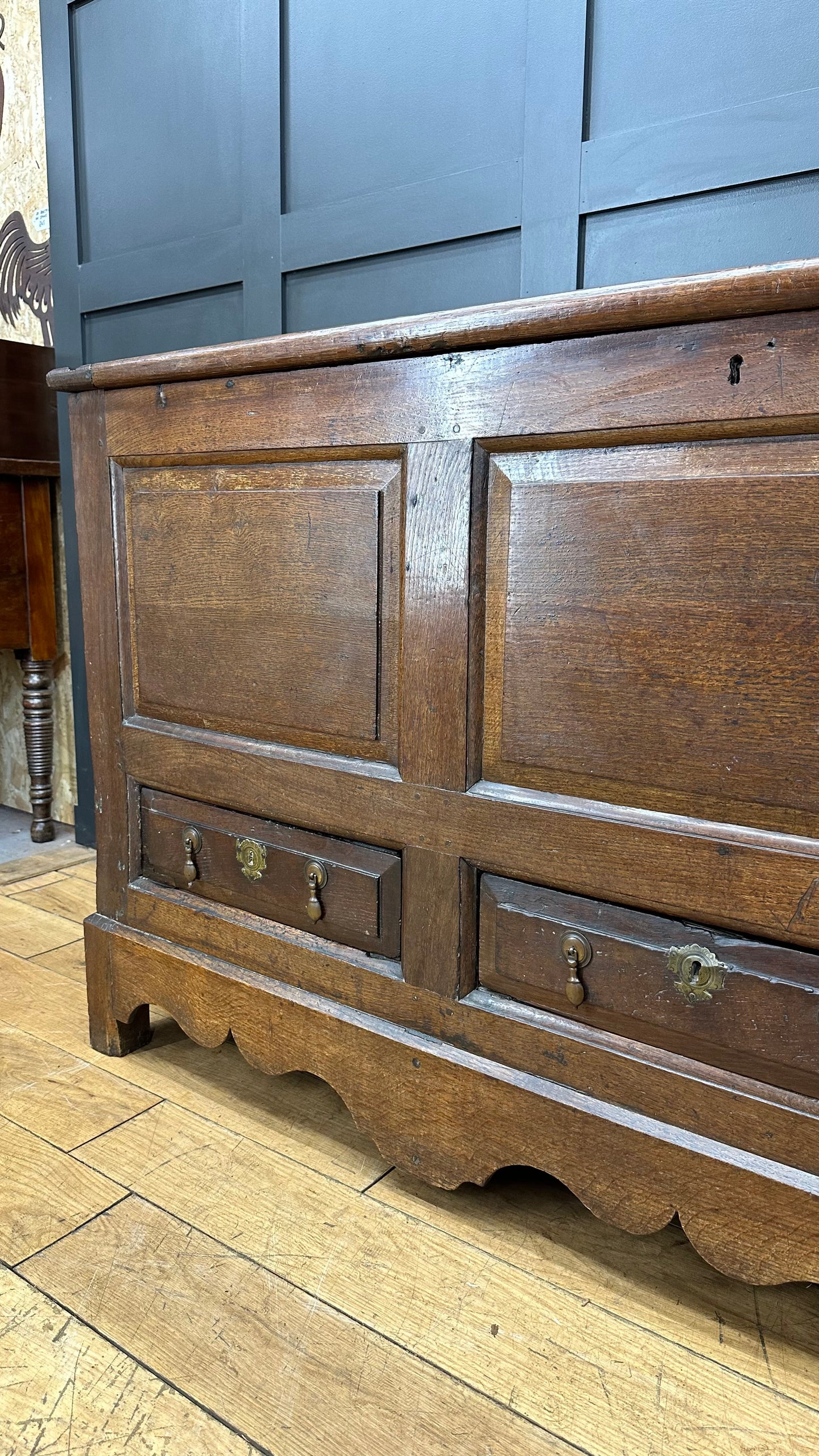 Antique Large Solid Oak Coffer / TV Stand / Antique Mule Chest/  Georgian Chest