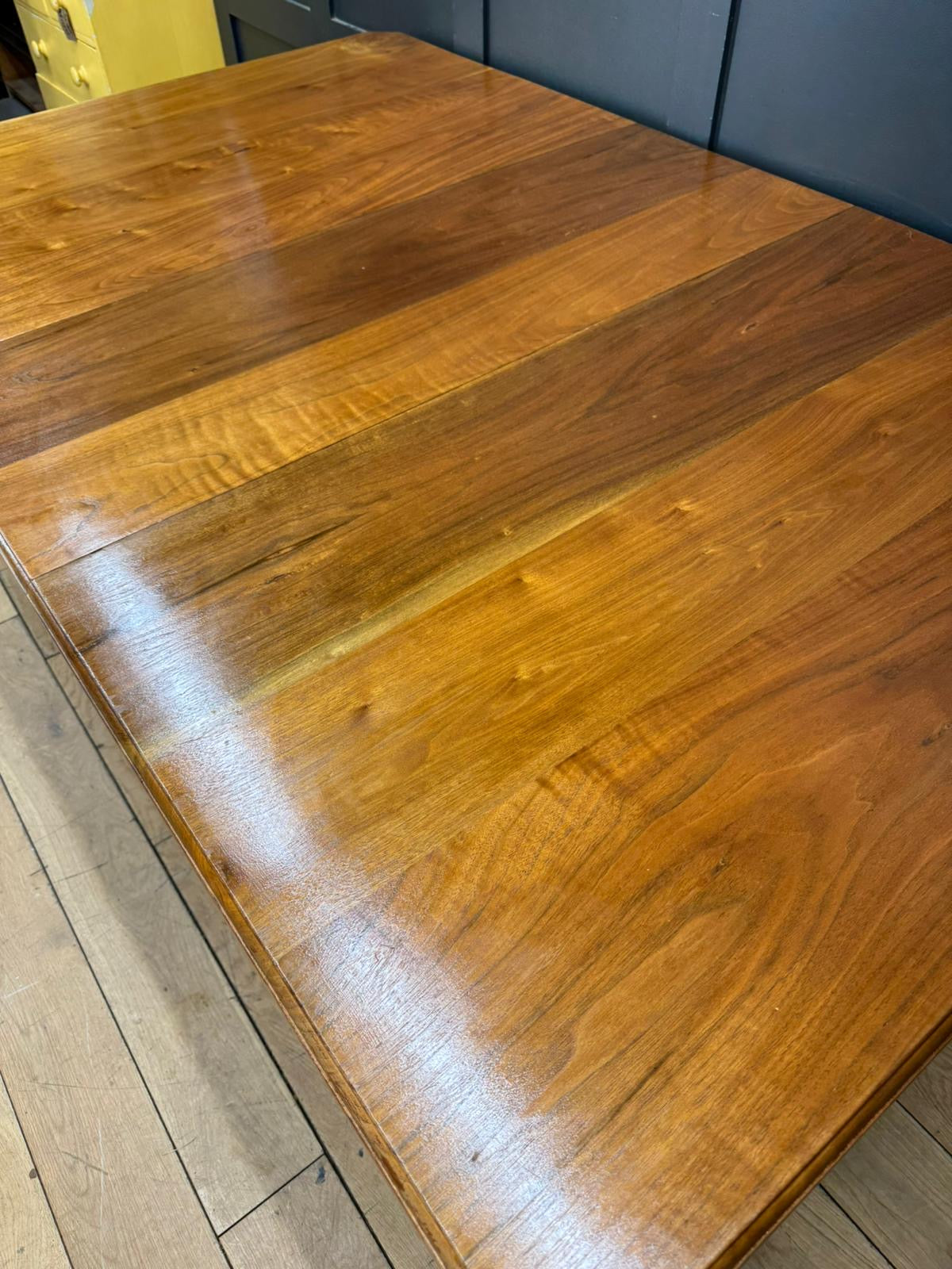 Antique Walnut Wind Out Dining Kitchen Table / Extending Table 8-10 People