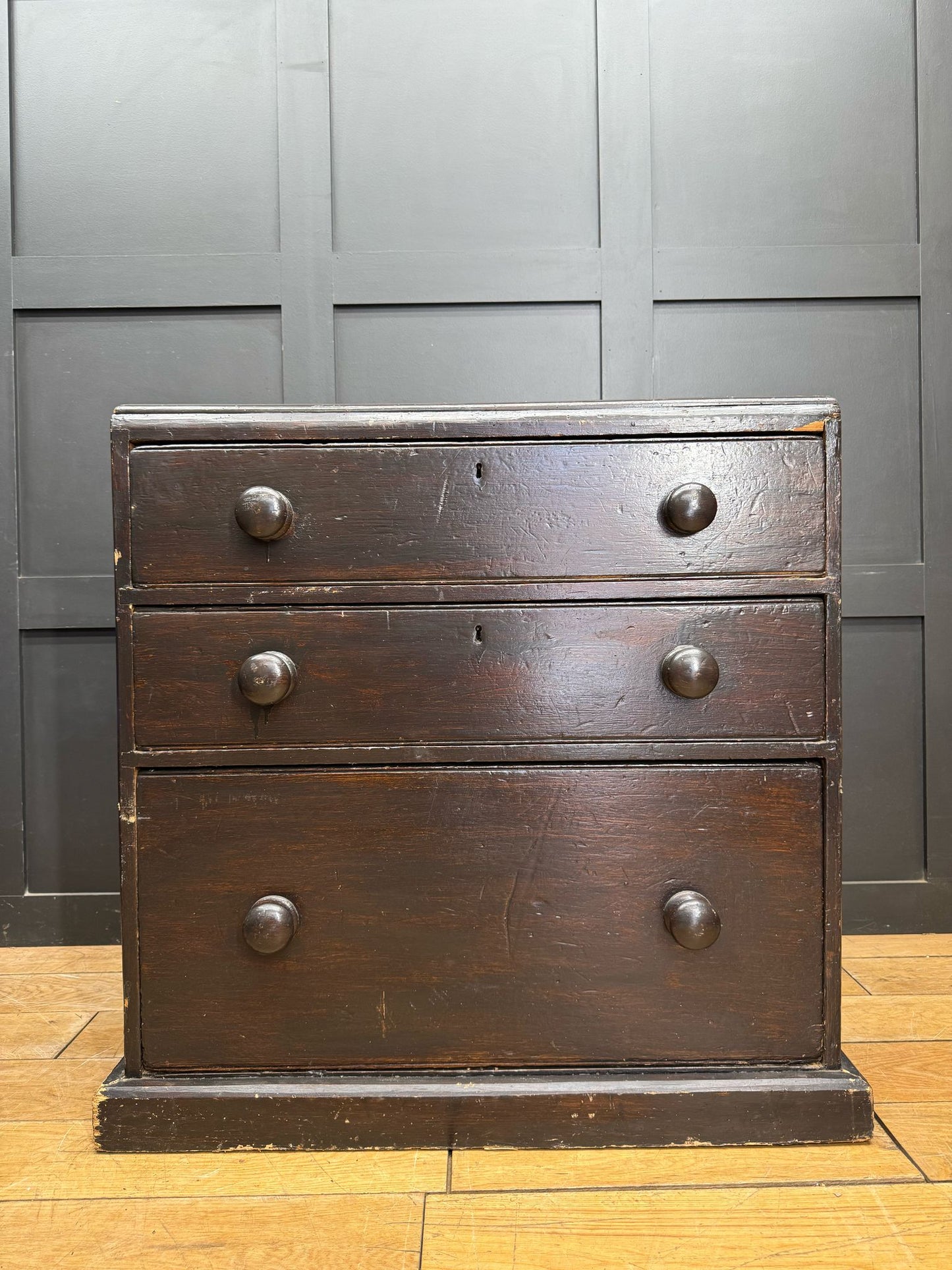 Antique Pine Chest Of Drawers / Victorian Dark Stained Chest Storage