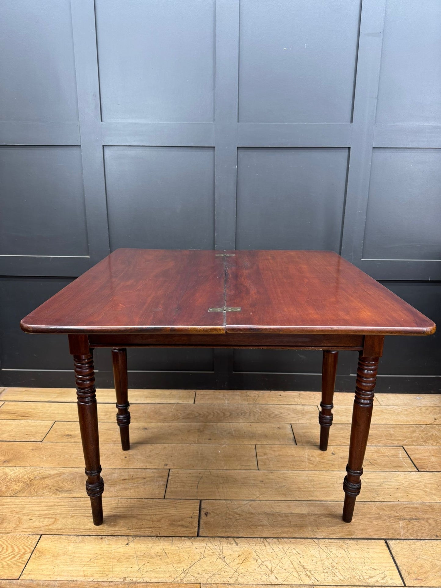 Antique Mahogany Fold Over Card / Games Table / Occasional Side Hall Table