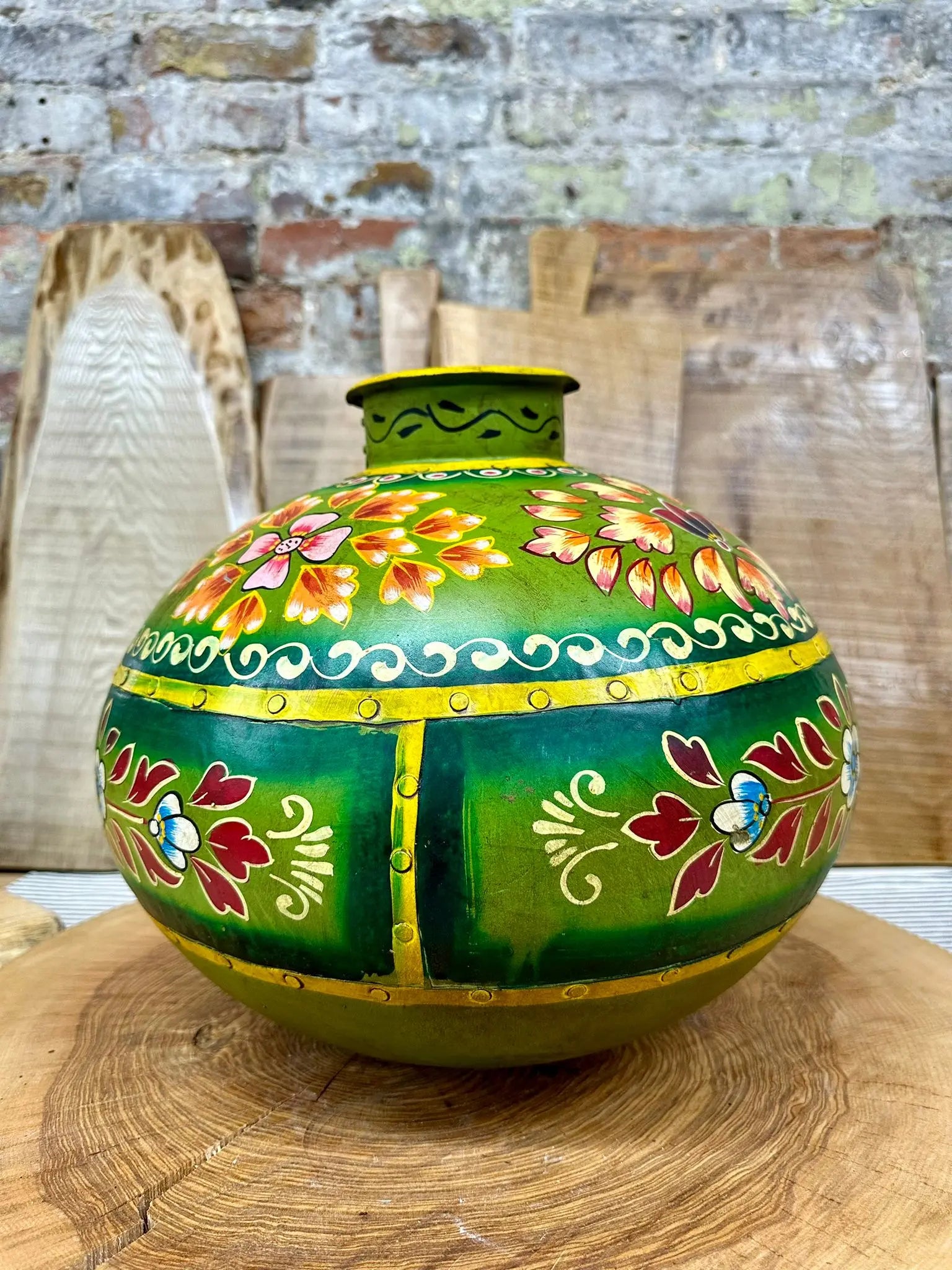 indian plant pot Vintage Painted Indian Water Pot Vase / Riveted Hand Beaten Metal Plan – RUSTIC WAREHOUSE NORFOLK