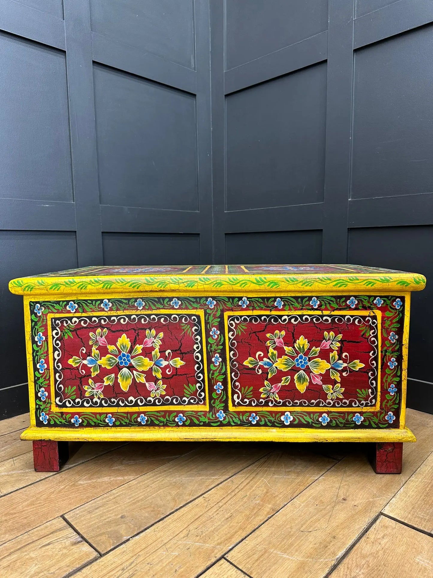 Vintage Indian Hand Painted Trunk Blanket Chest / Coffee Table / Sideboard Red RUSTIC WAREHOUSE NORFOLK
