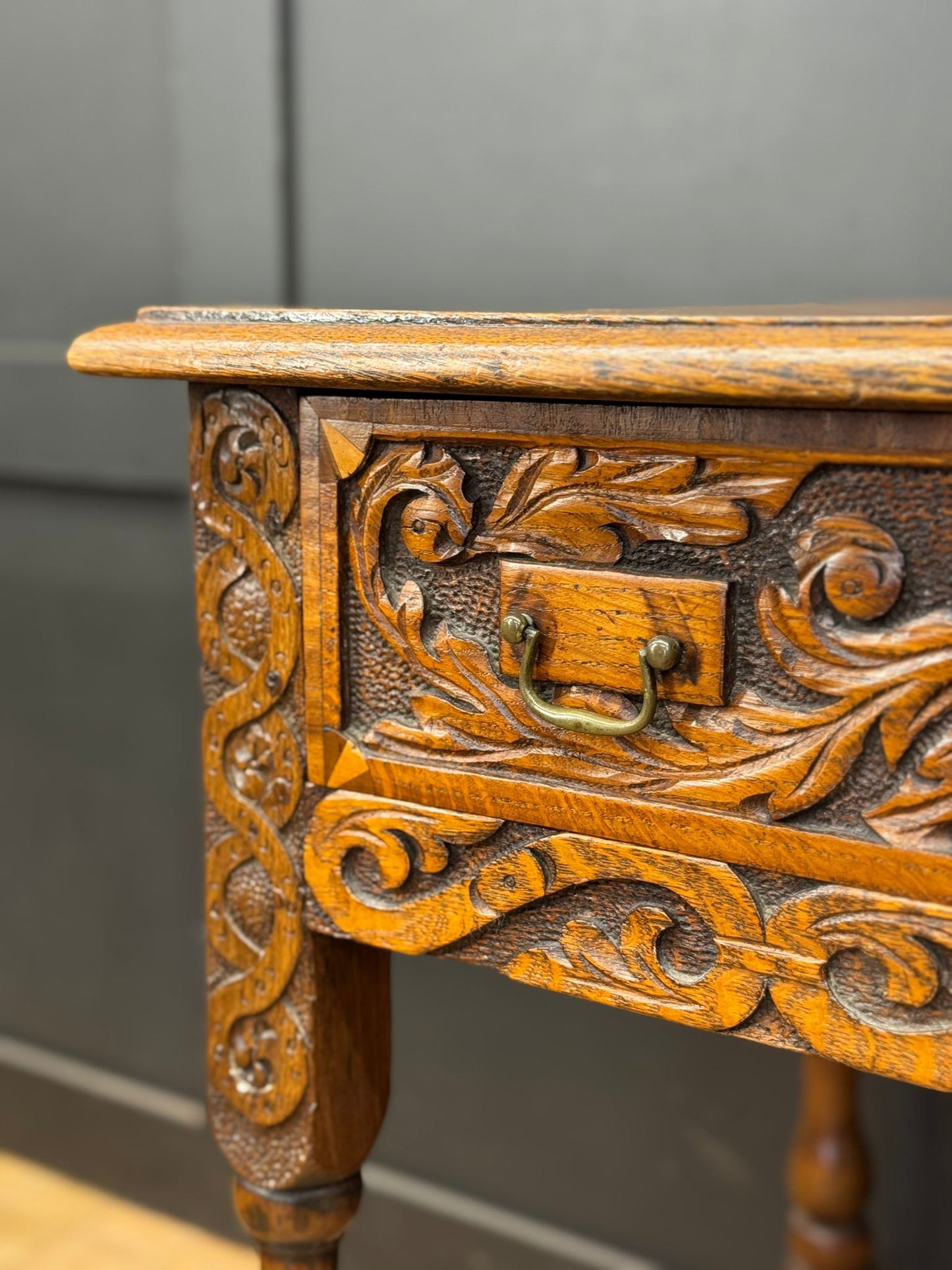 Antique Carved Oak Side Table with Drawer / Occasional Lamp Hall Table