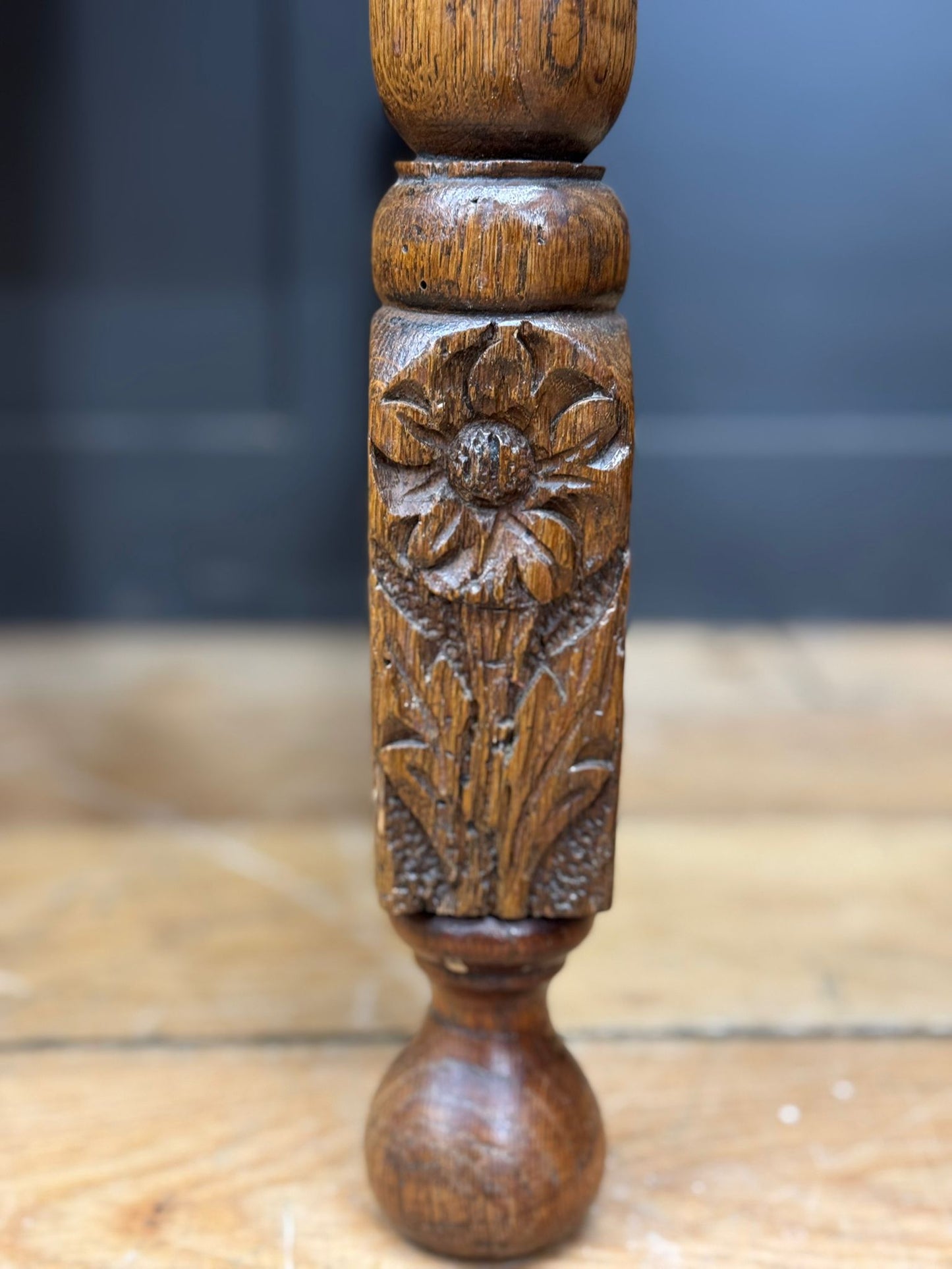 Antique Carved Oak Side Table with Drawer / Occasional Lamp Hall Table