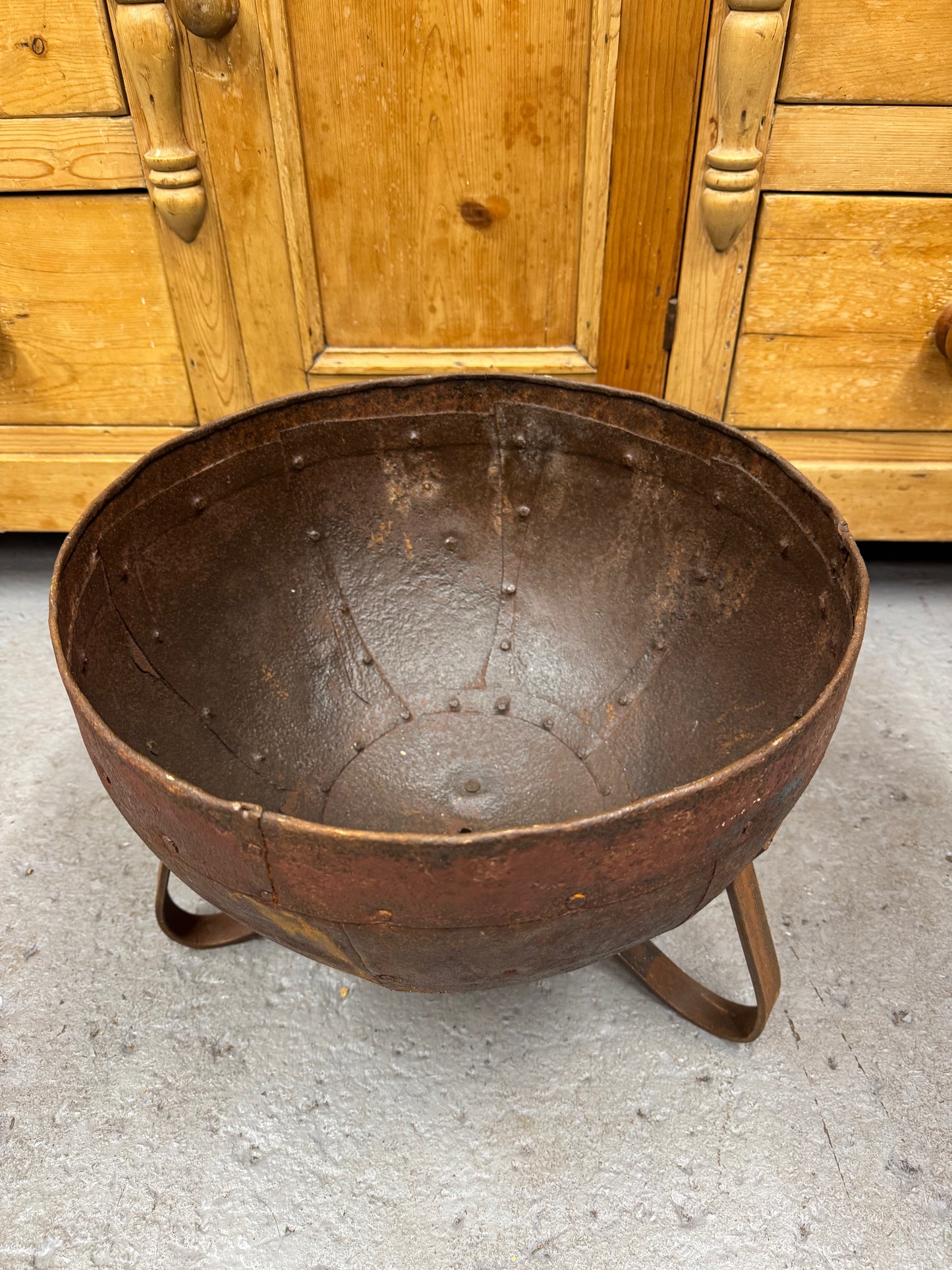 Antique Rusty Metal Planter / Plant Herb Patio Pot / Planter Rustic Fruit Bowl / Fire Pit / Log Basket.