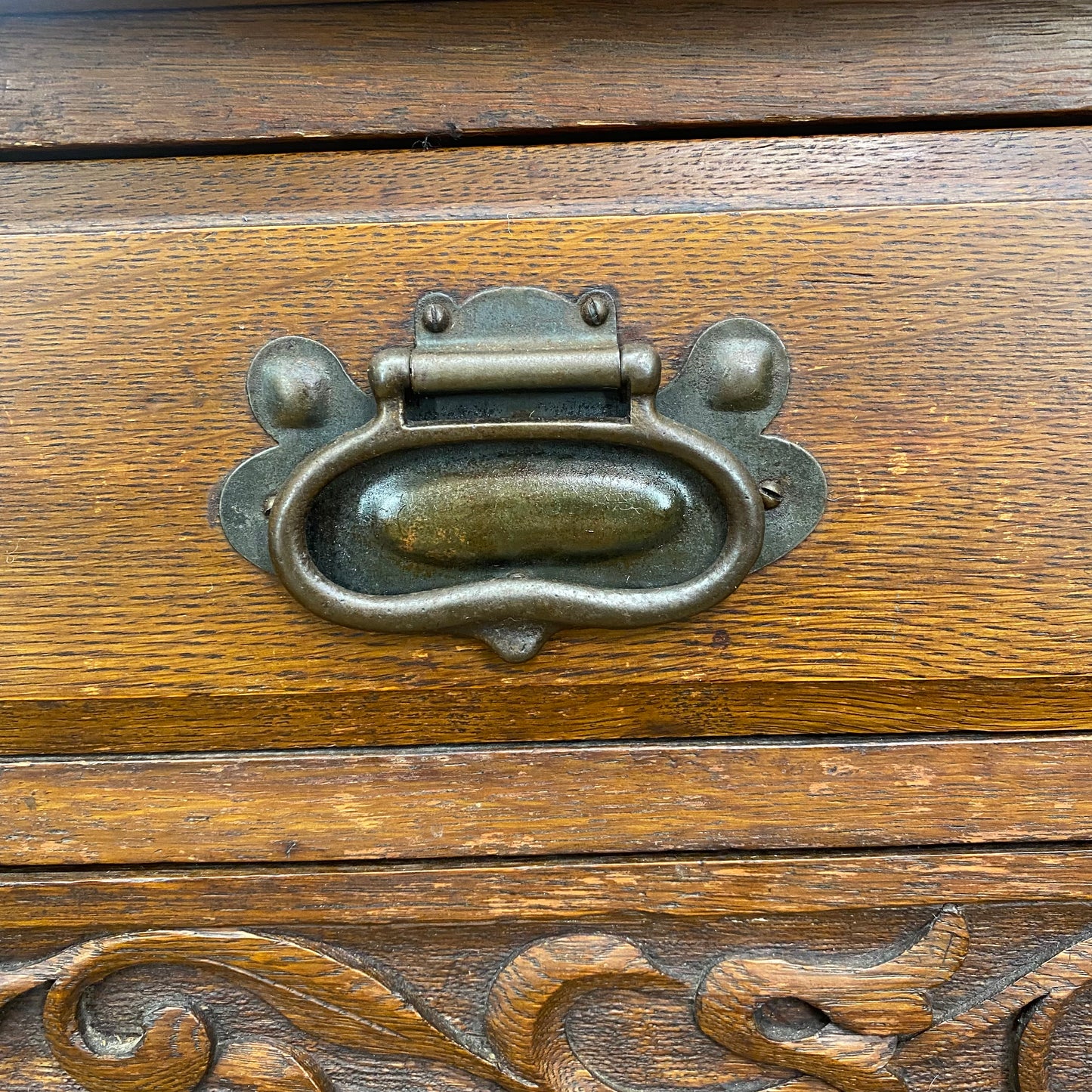 Antique Oak Dresser / Mirrored Dresser / Arts & Crafts / Oak Sideboard