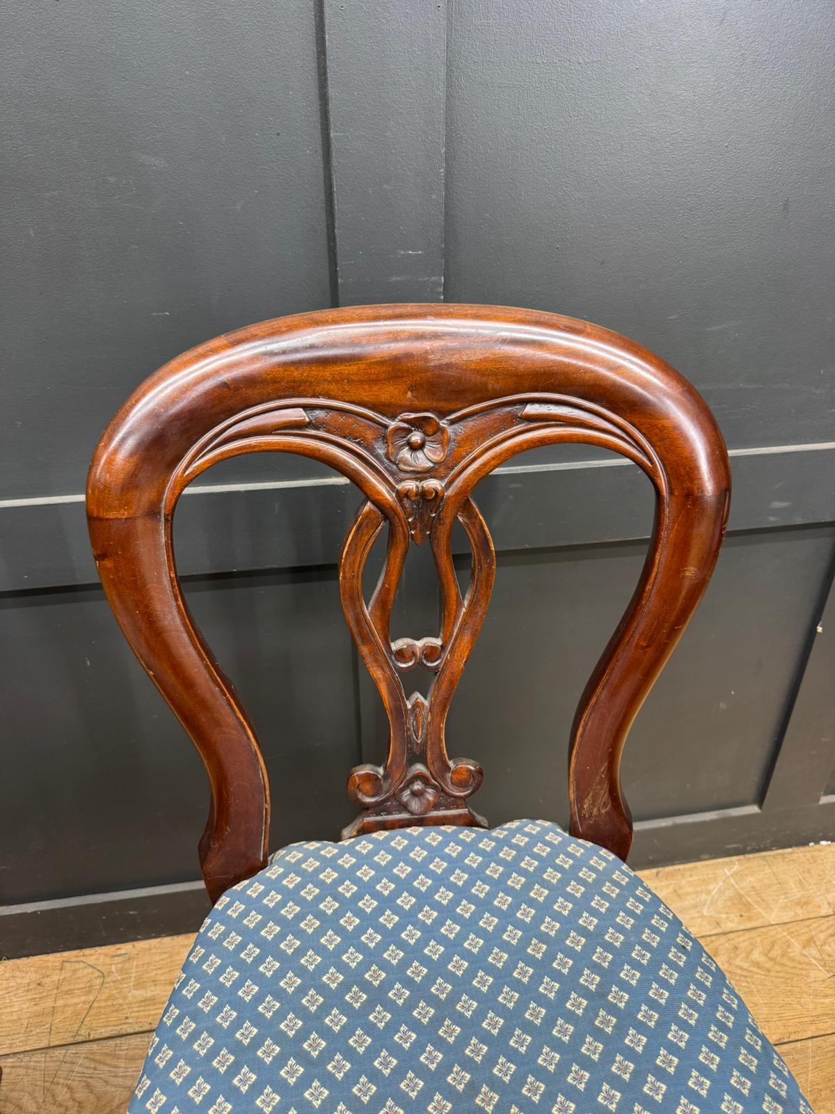 Vintage Balloon-Back Dining Chairs – Carved Backs & Upholstered Seats (4)