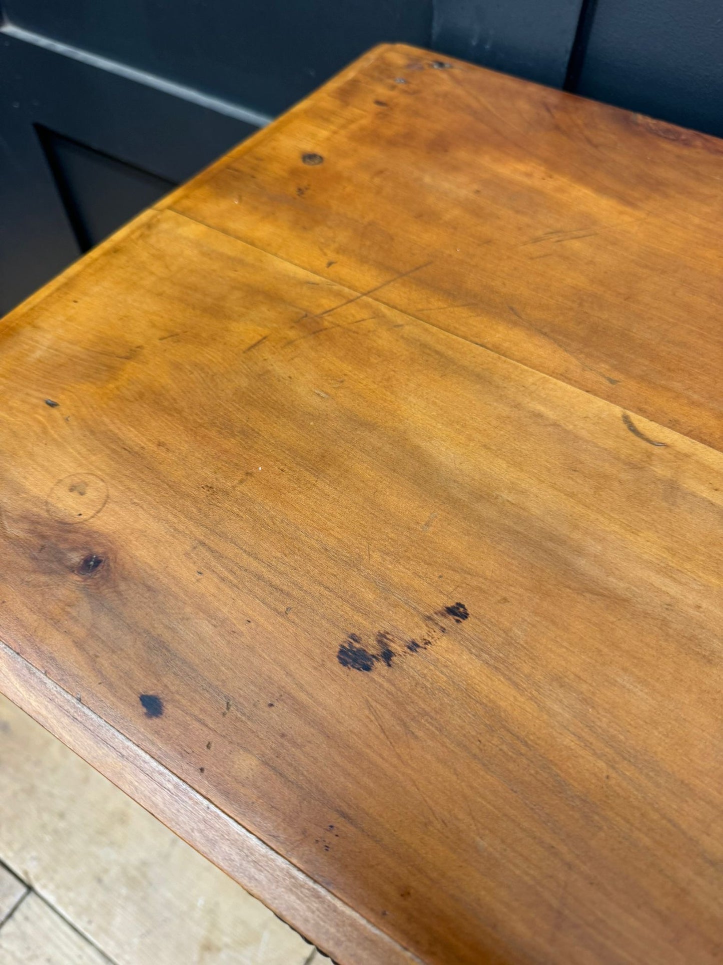 Edwardian Satinwood Chest of Drawers with Four Graduated Drawers