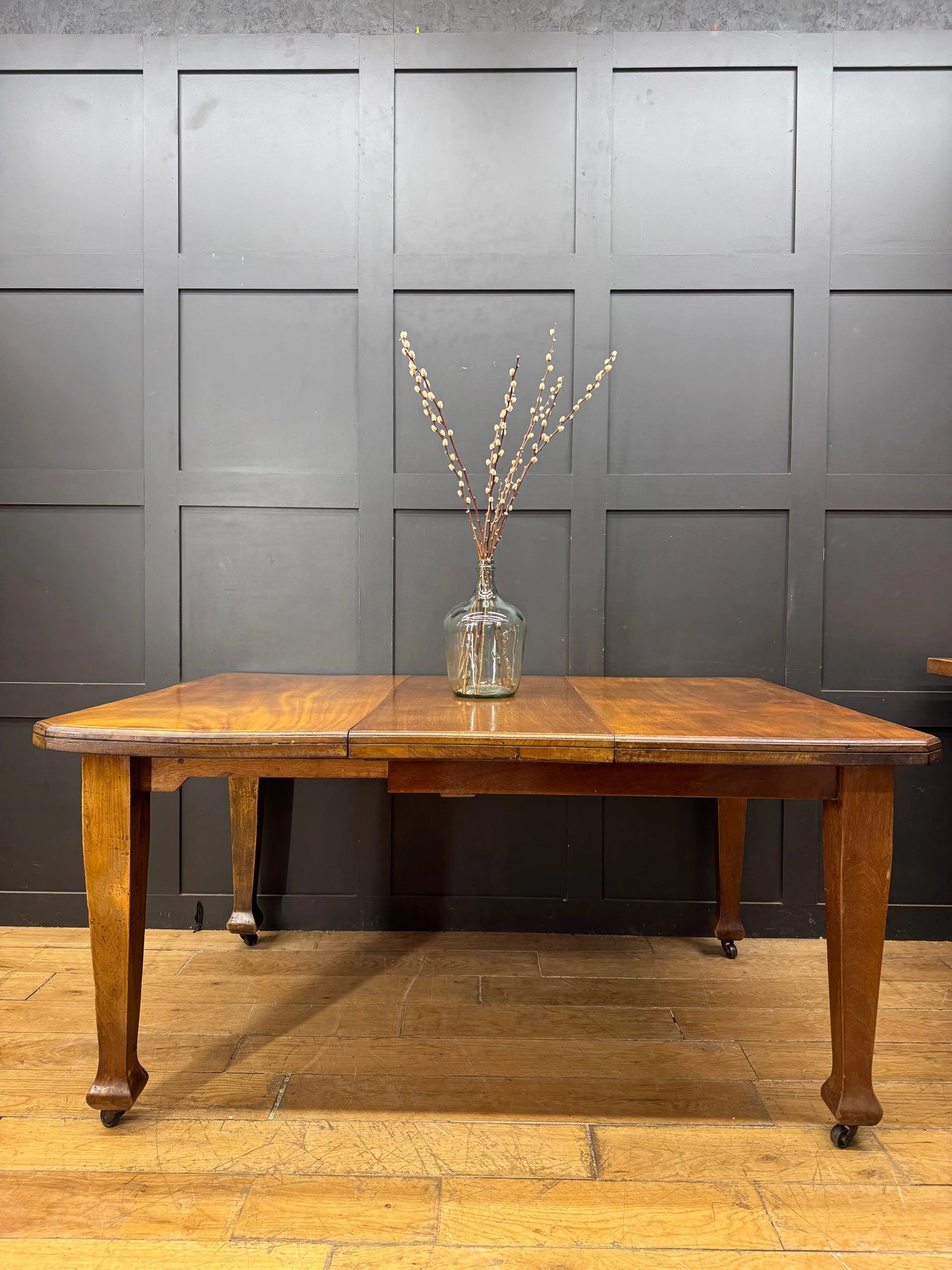 Antique Walnut Extending Kitchen Dining Table Pull-Out Leaf Seats 4–6 on Castors