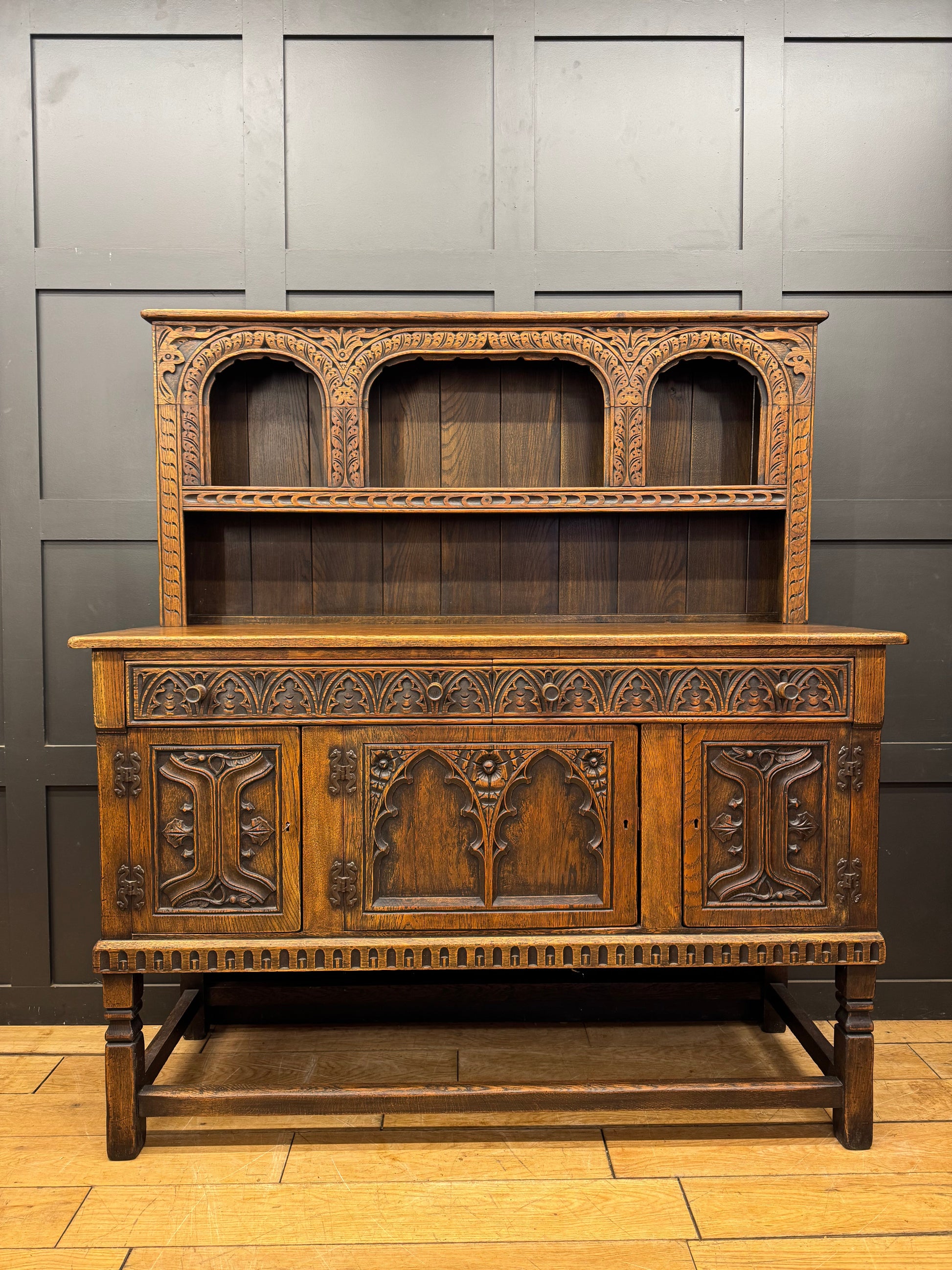 Vintage Carved Oak Dresser Sideboard Cabinet / Welsh Dresser Kitchen RUSTIC WAREHOUSE NORFOLK
