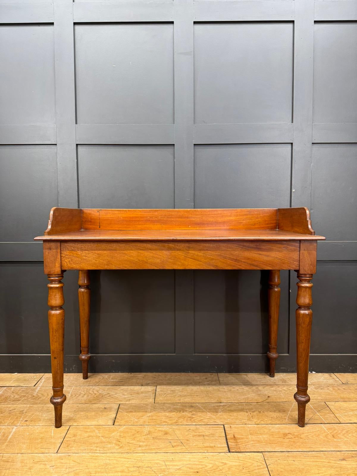Antique Mahogany Console Table Hall Side Writing Desk With Turned Legs