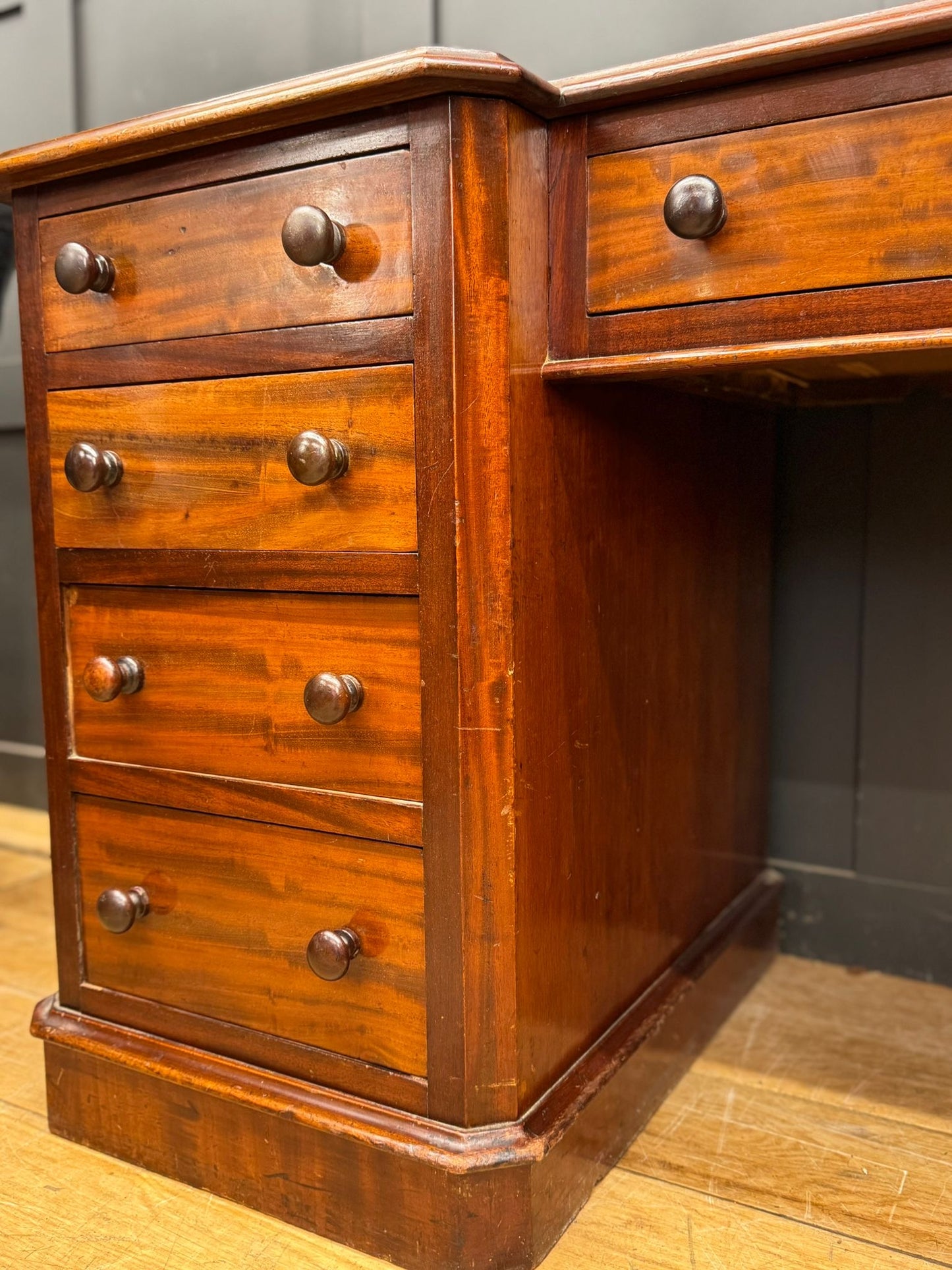 Antique Mahogany Pedestal Desk with Black Leather Top / Dressing Table