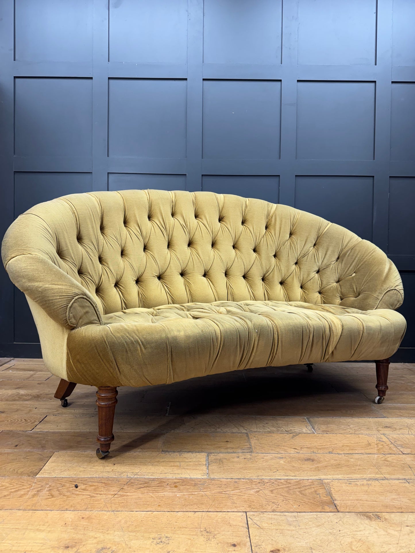 Victorian Style Button Back Sofa Settee Couch 2 Seater Dralon Castors Clam Back