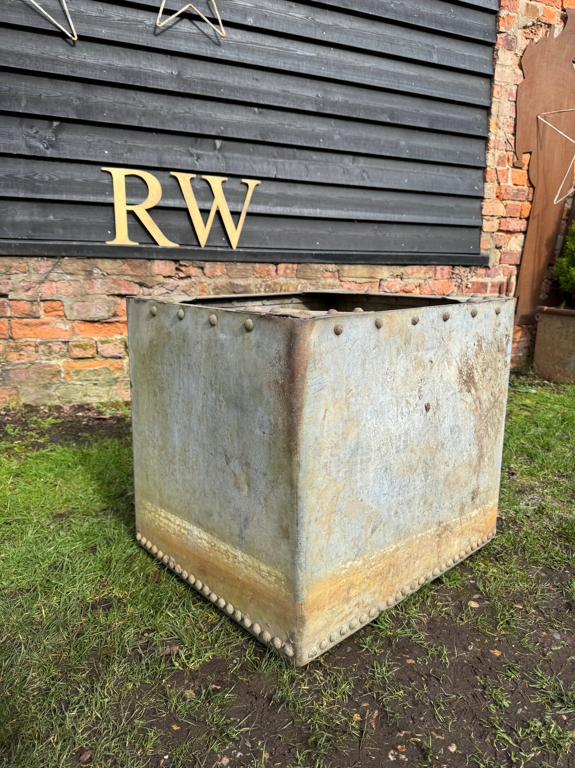 Vintage Galvanised Riveted Metal Planter / Trough Garden Planter Tree Pot W3 RUSTIC WAREHOUSE NORFOLK