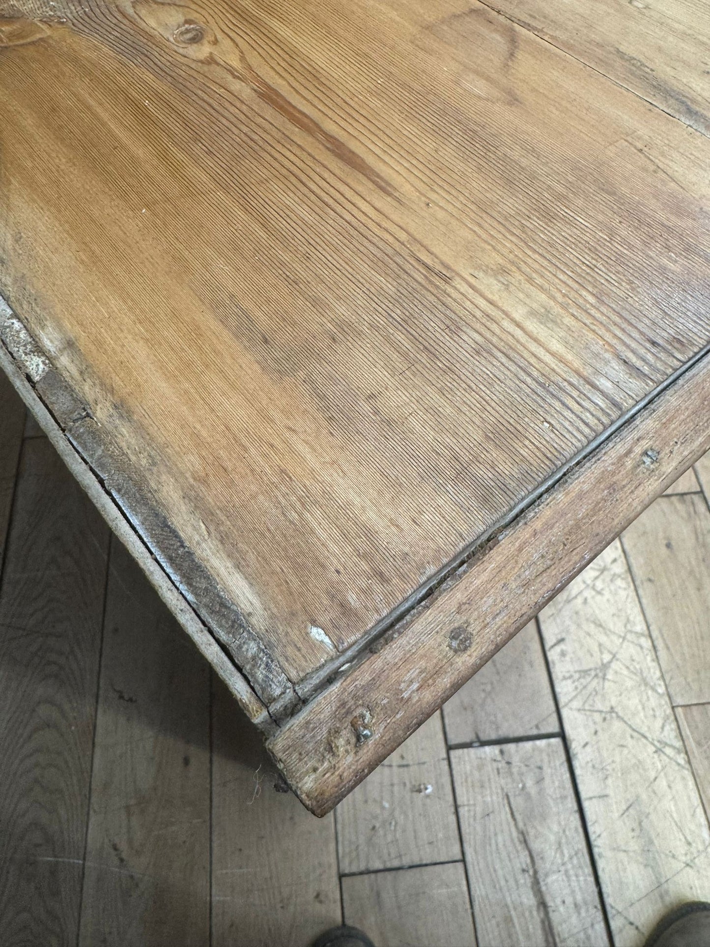 Rustic Pine Chest of Drawers – 3 Drawer Antique Style Bedroom Storage