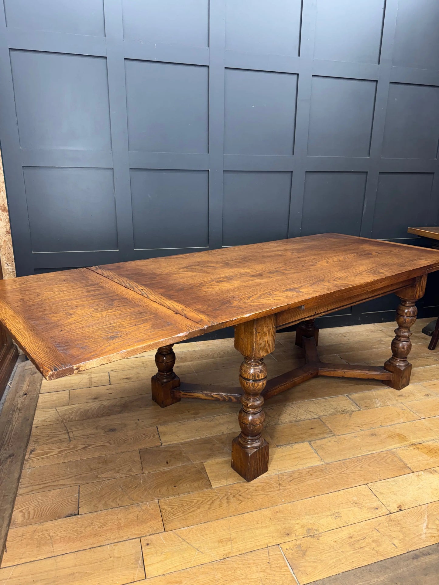 Large Vintage Oak Extending Refectory Dining Kitchen Table with Draw Leaf 275cm