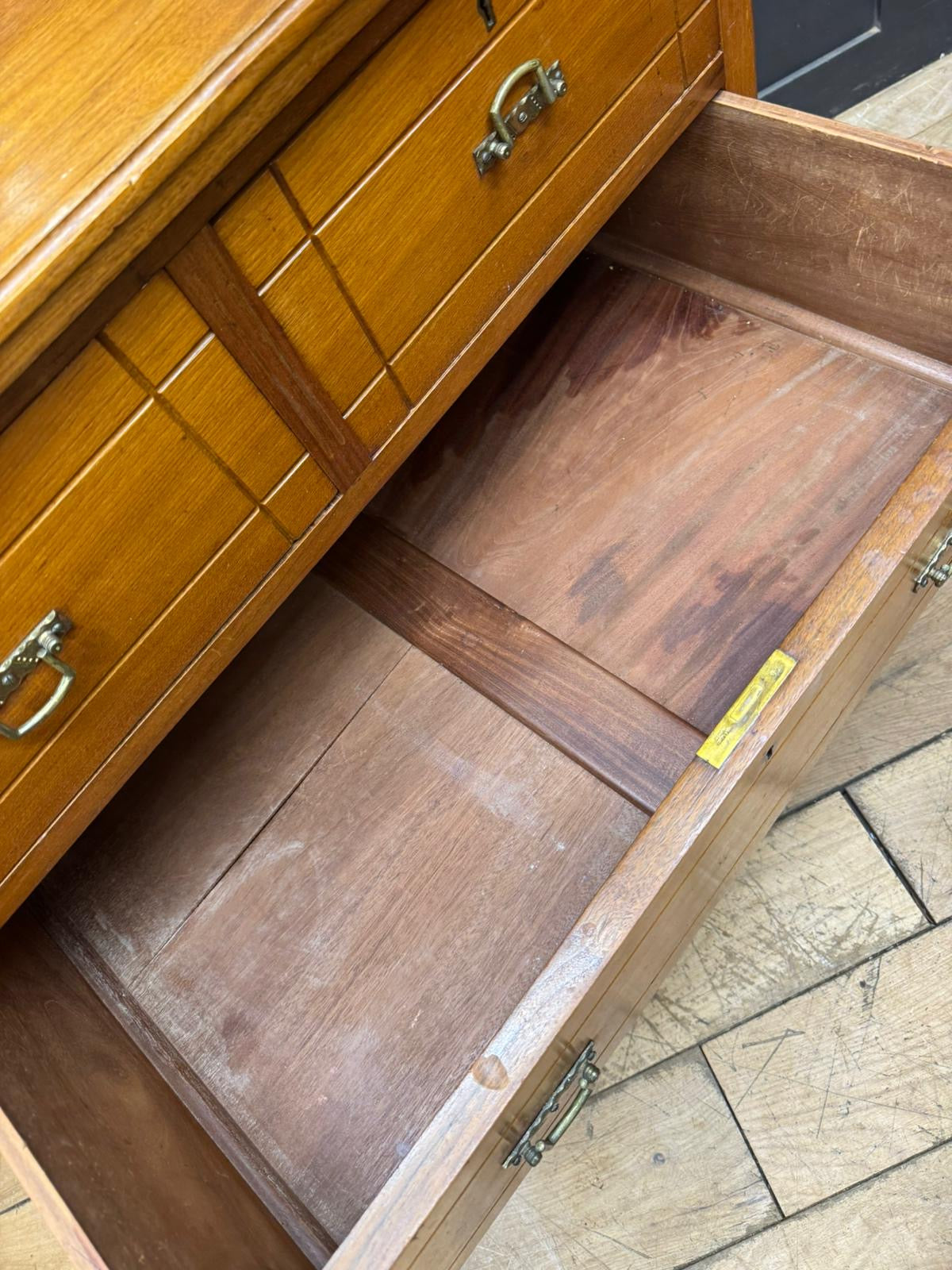 Antique Walnut Chest of Drawers by Maple & Co \ Edwardian Dressing Table
