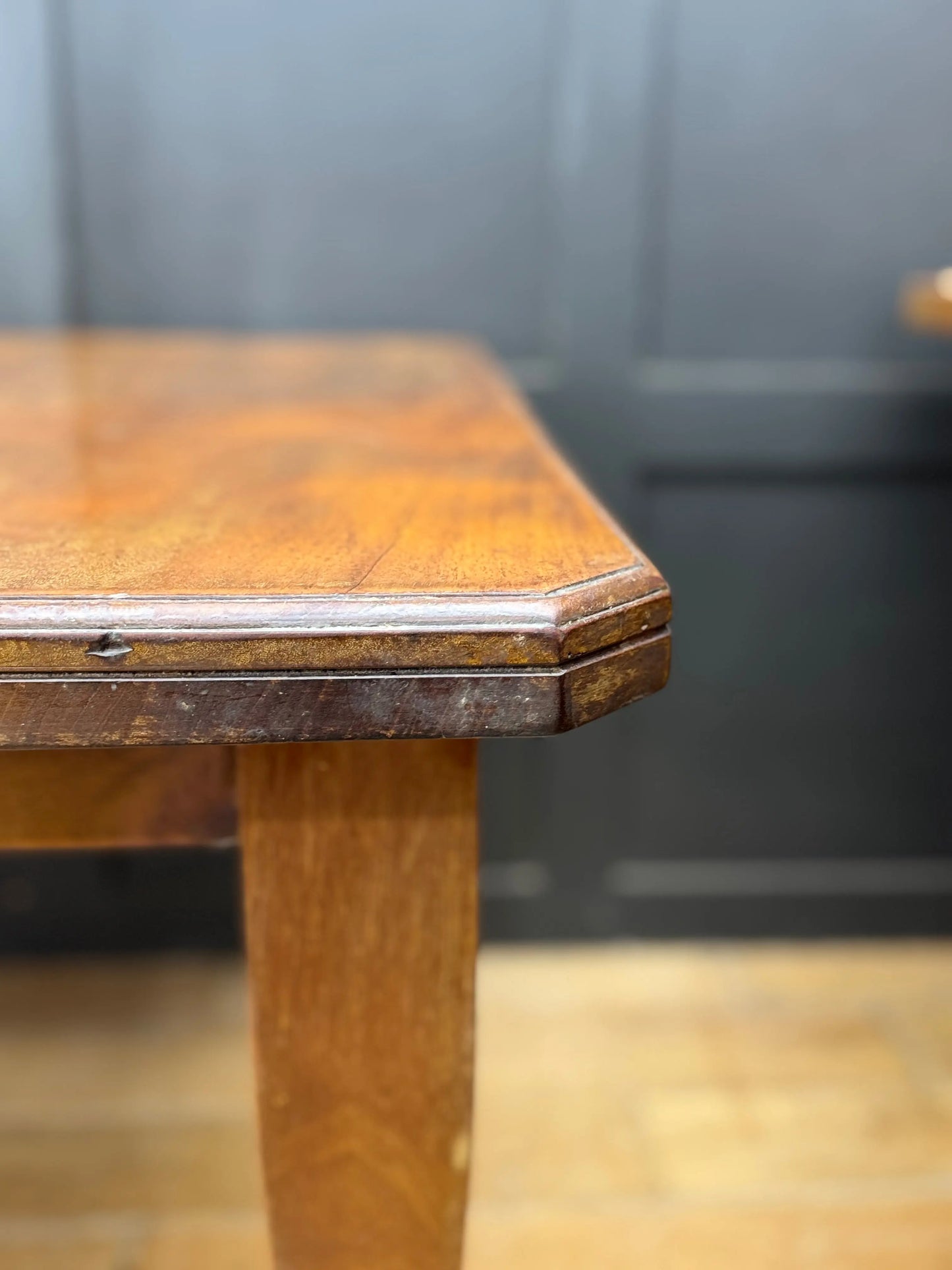 Antique Walnut Extending Kitchen Dining Table Pull-Out Leaf Seats 4–6 on Castors