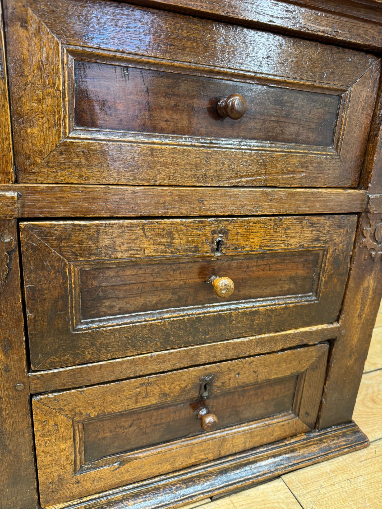 17th Century Oak Cabinet – 4 Drawer Coffer Front 111cm TV Stand Chest Of Drawers