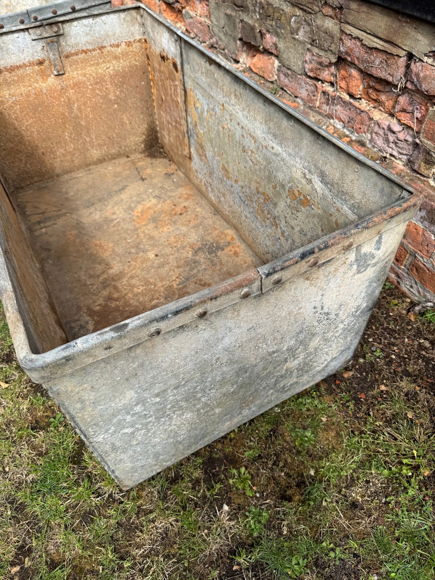 Pair Antique Riveted Galvanised Garden Planters Troughs Water Tanks Pots T3
