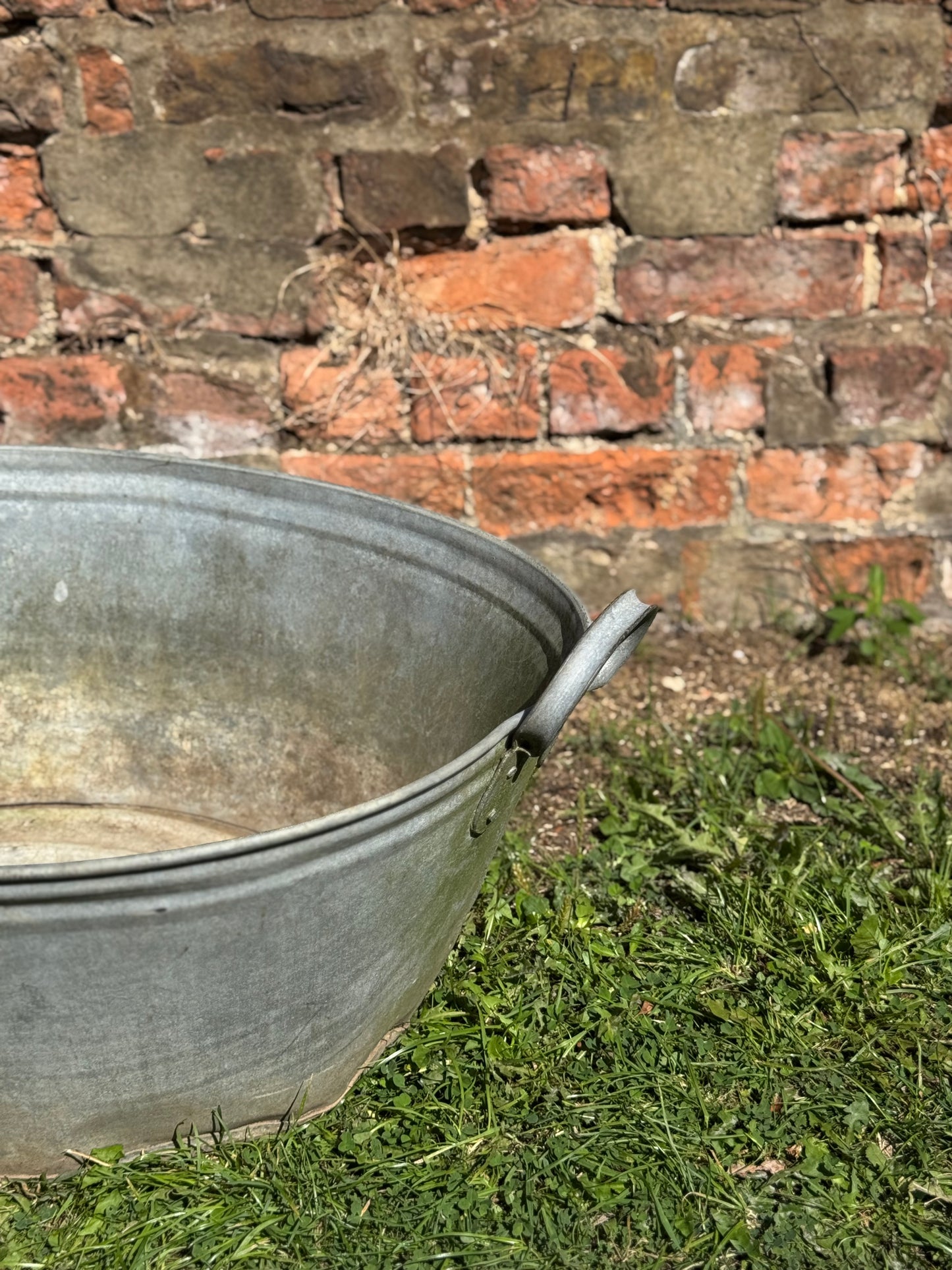 Vintage Galvanised Wash Tub  Trough Planter  / Lavender Planter Plant Pot B